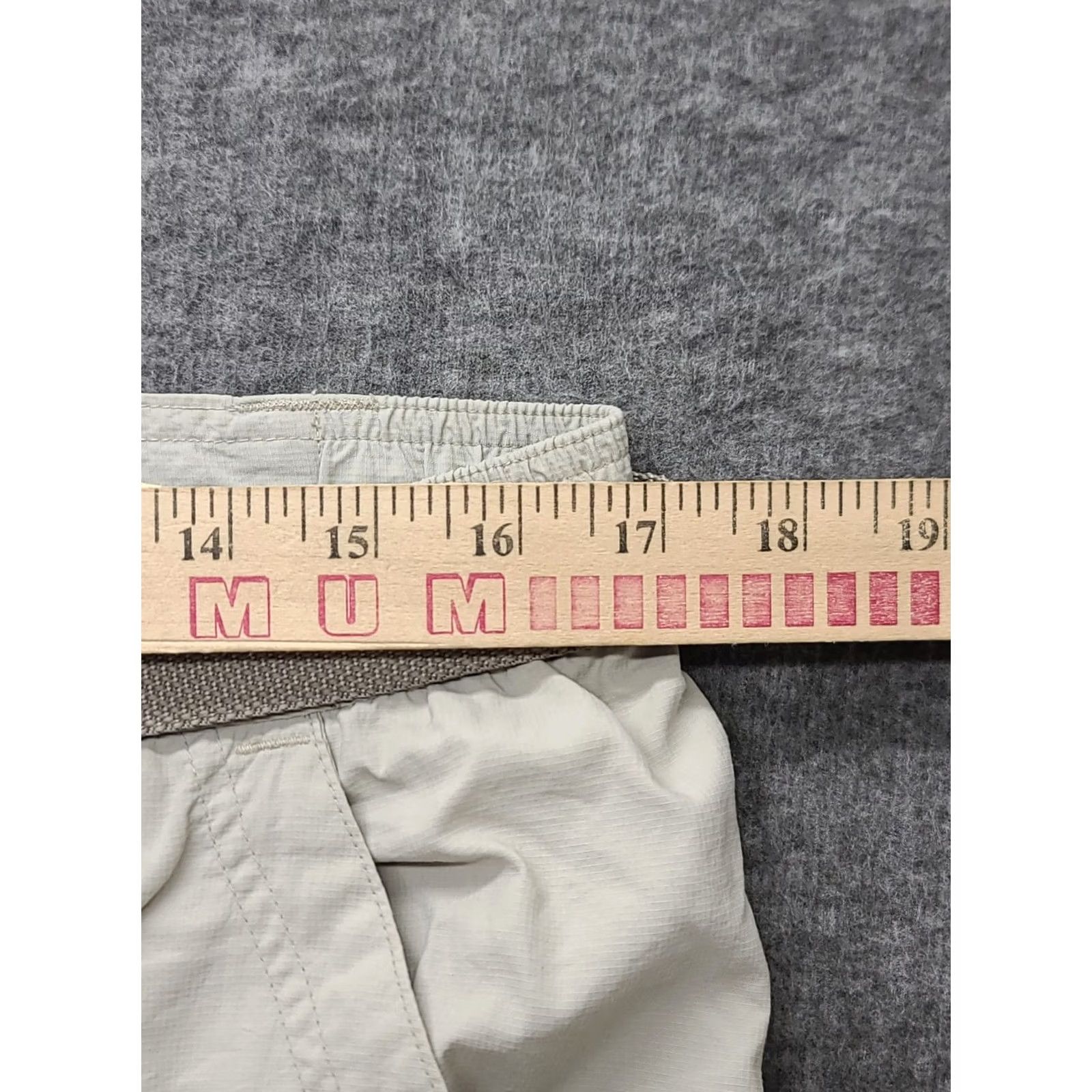 Vintage Columbia Pants Mens M 32x31 Omni Dry Convertible Cargo Pocket Beige Nylon Regular Fit Pants Size US 31 - 4 Thumbnail