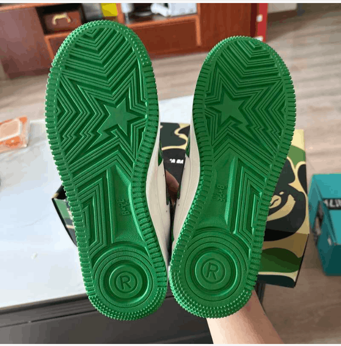Bape A BATHING APE low-top men's white and green Size US 9.5 / EU 42-43 - 6 Thumbnail