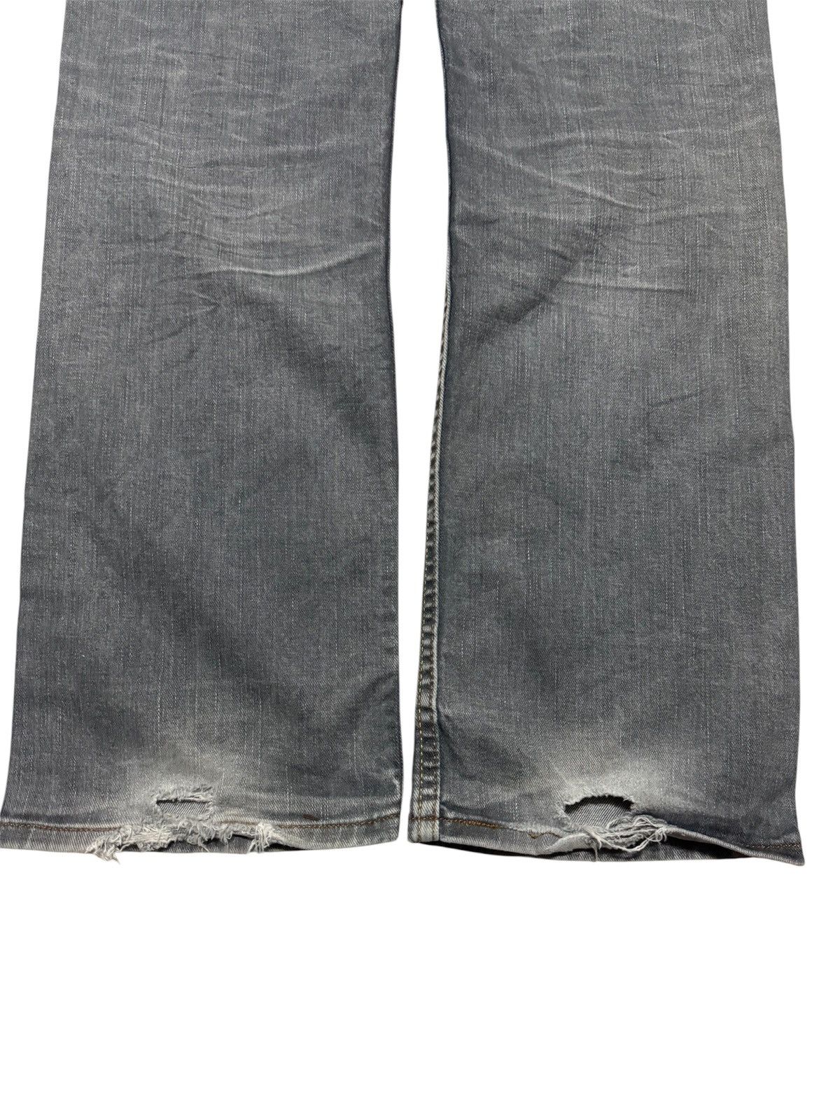 Levi's THRASHED VINTAGE Y2K LEVI'S STONED WASHED DISTRESSED Size US 31 - 14 Thumbnail