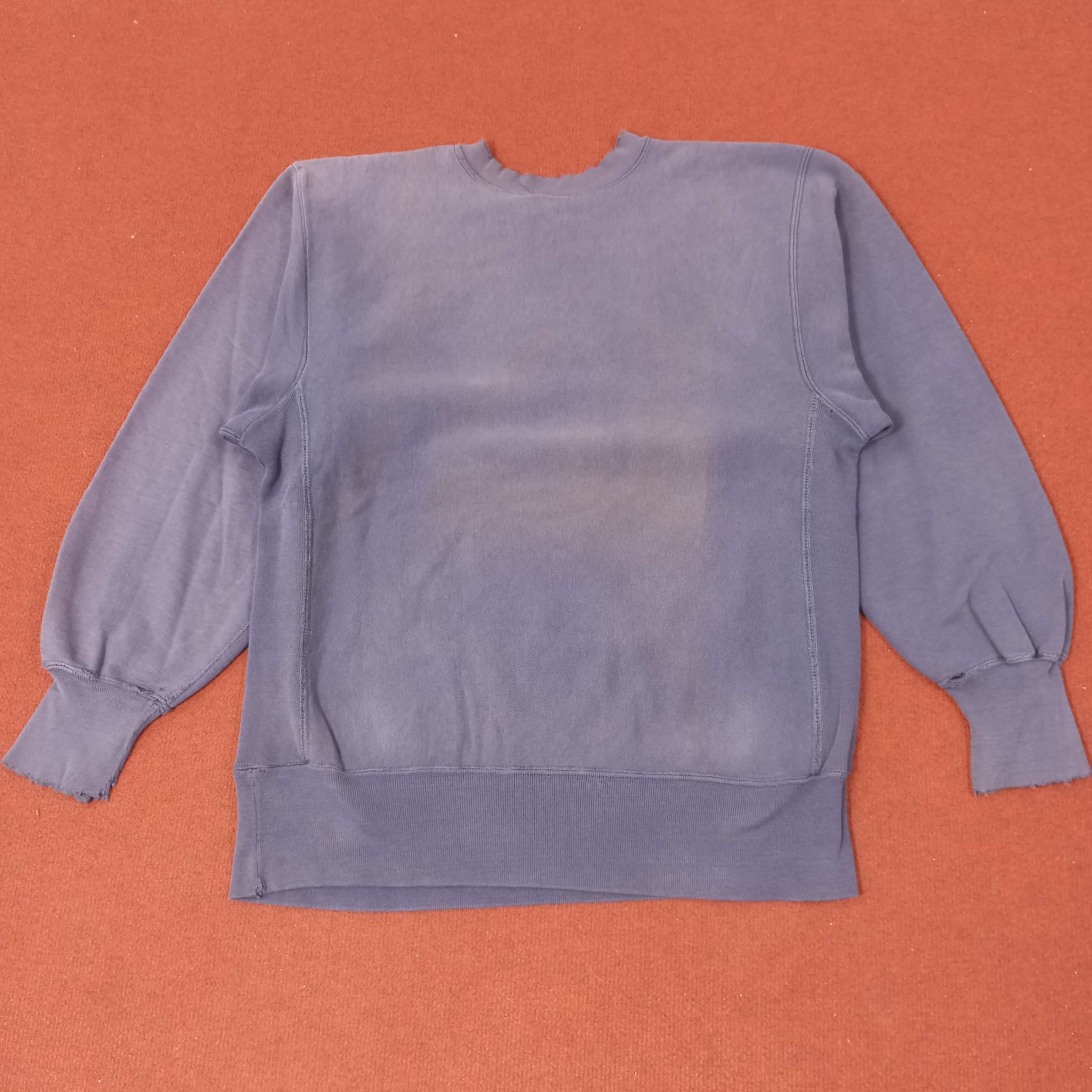 Champion × Vintage Champion Small Logo Design Distressed Sweatshirt Size US L / EU 52-54 / 3 - 7 Thumbnail
