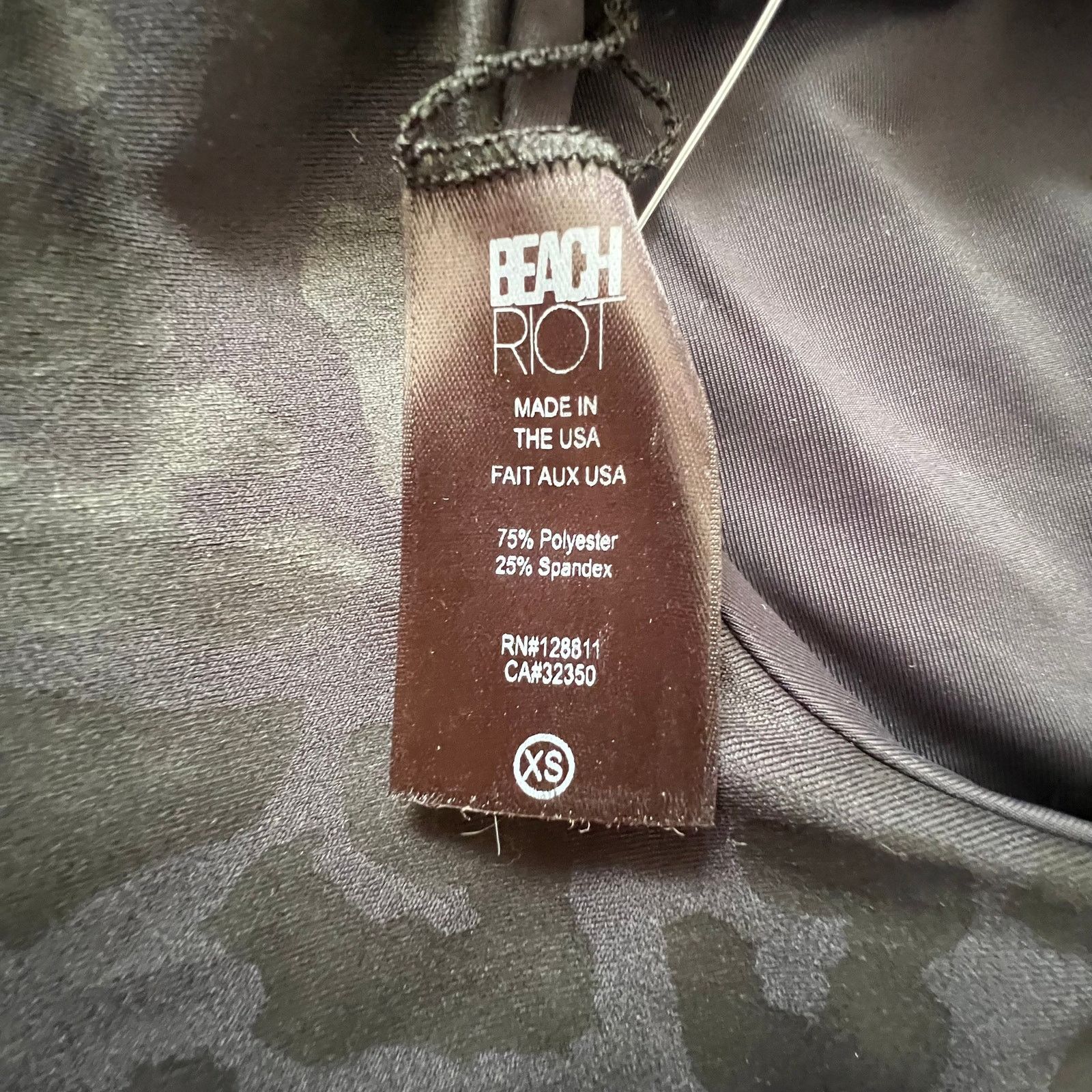 Beach Riot Beach Riot Black Leopard Spot Pattern Print Rocky Top, XS Size ONE SIZE - 8 Thumbnail