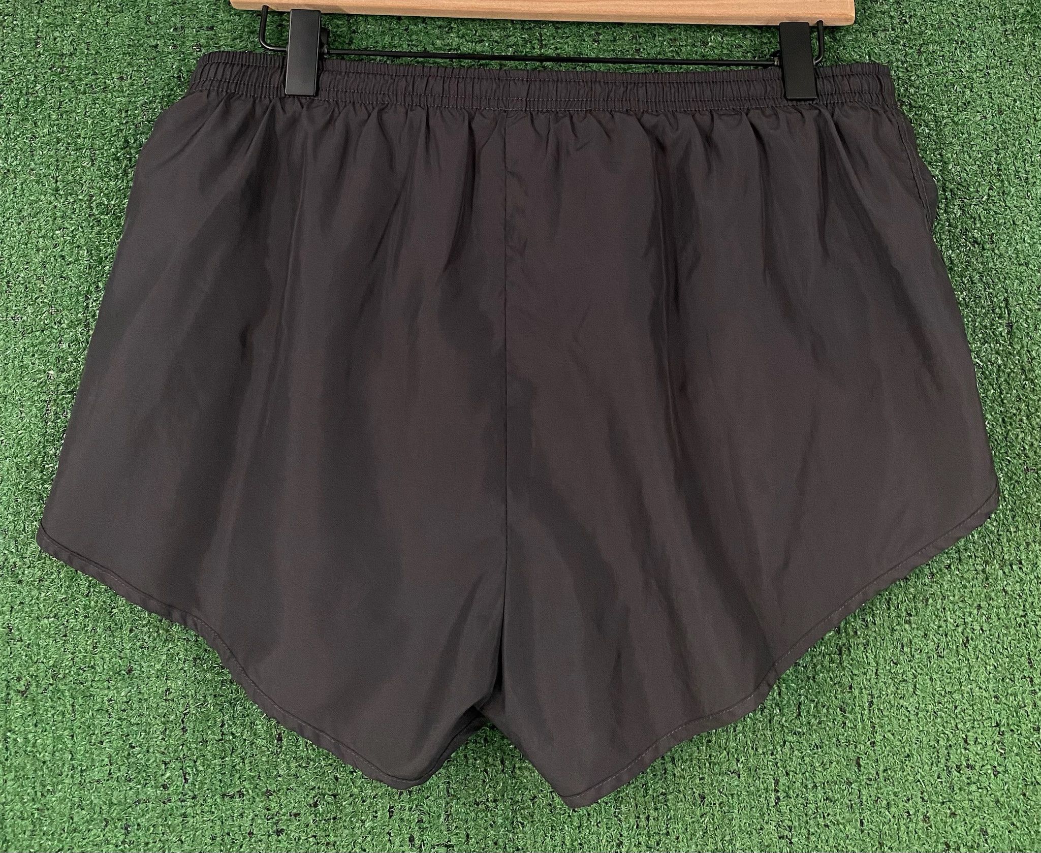 Nike 90’s Nike Embroidered Black Sprinter Short Shorts Medium Size US 34 / EU 50 - 7 Thumbnail