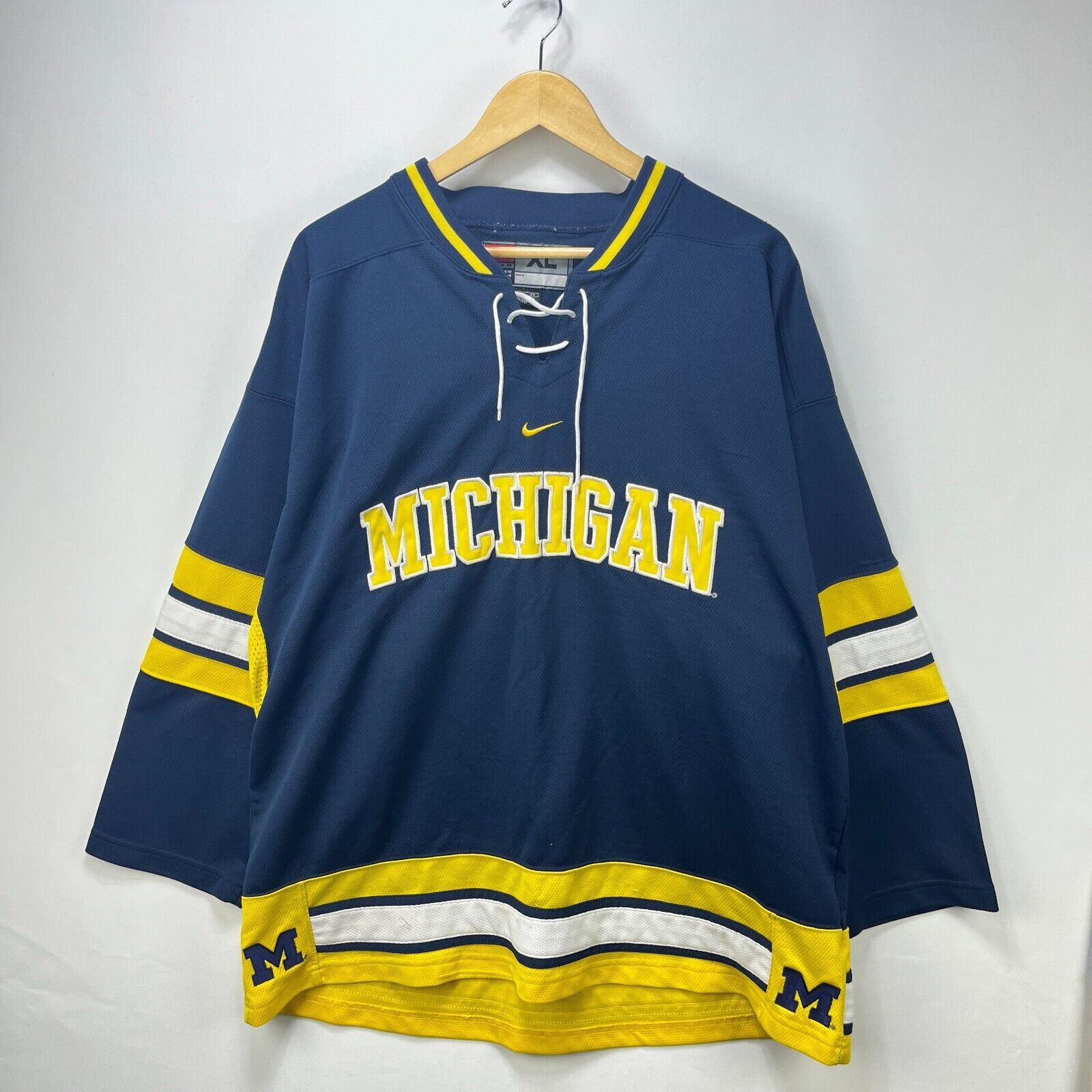 Nike × Vintage Vintage 90s Nike Swoosh Michigan Wolverines University XL Size US XL / EU 56 / 4 - 1 Thumbnail
