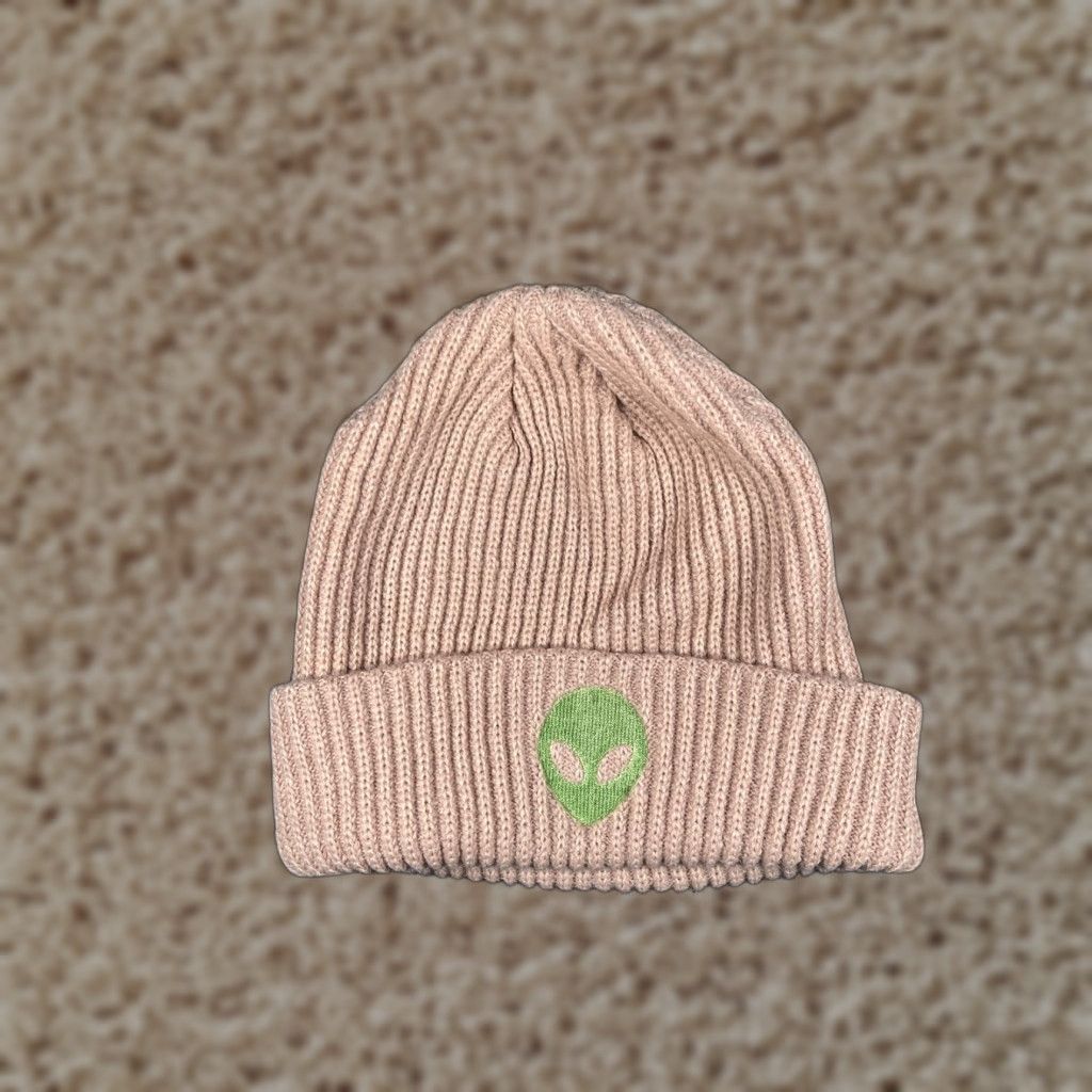 Vintage Alien Hat Beanie Teens One Size Pink Embroidered Alien Space Knit Cozy Winter Size ONE SIZE - 1 Thumbnail