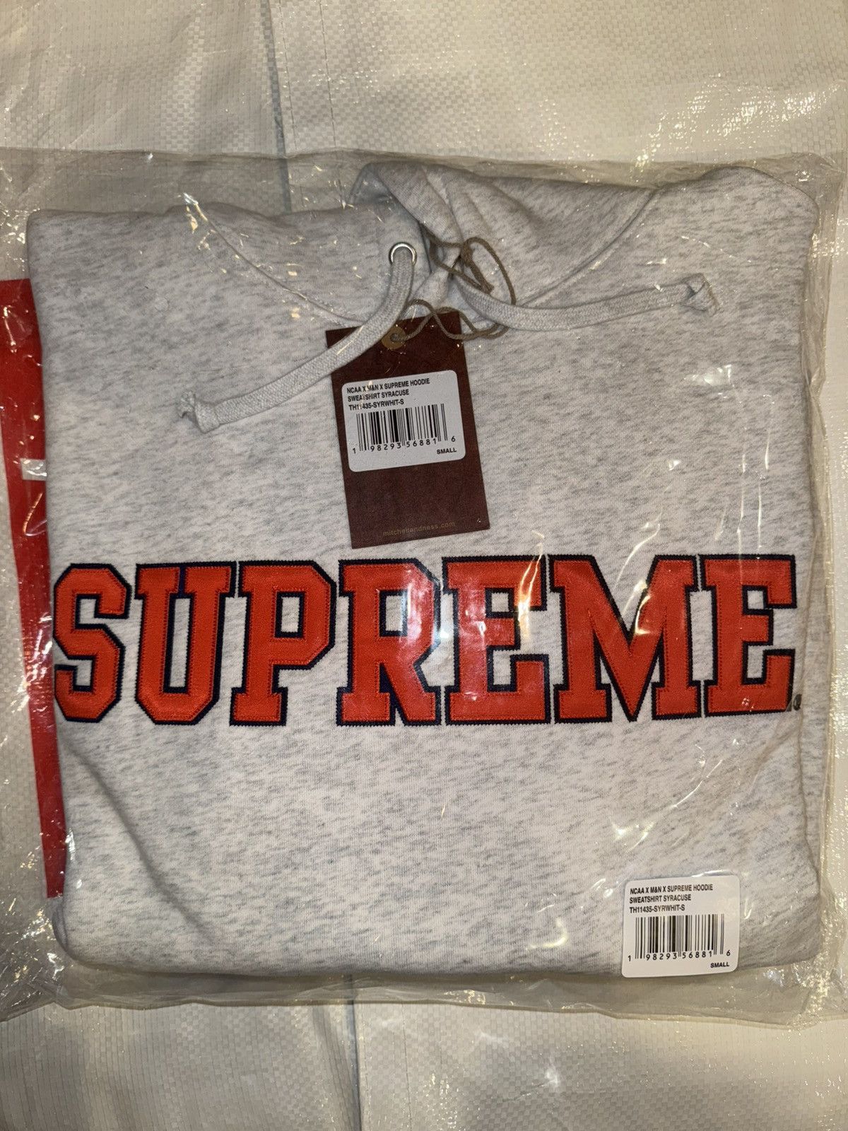 Mitchell & Ness × NCAA × Supreme Supreme Mitchell & Ness NCAA Syracuse Hooded Sweatshirt Size US S / EU 44-46 / 1 - 1 Thumbnail