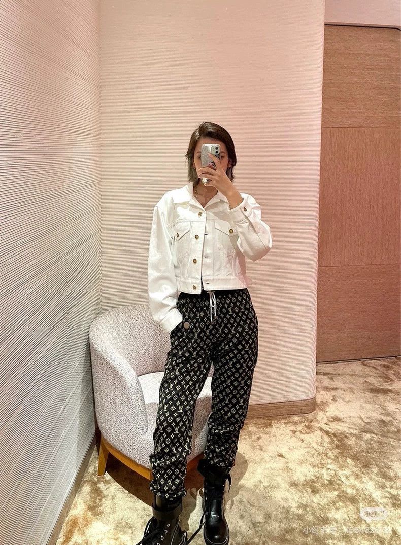 Louis Vuitton Louis Vuitton Short white denim jacket 2505-Nextarrow Size XS / US 0-2 / IT 36-38 - 9 Thumbnail