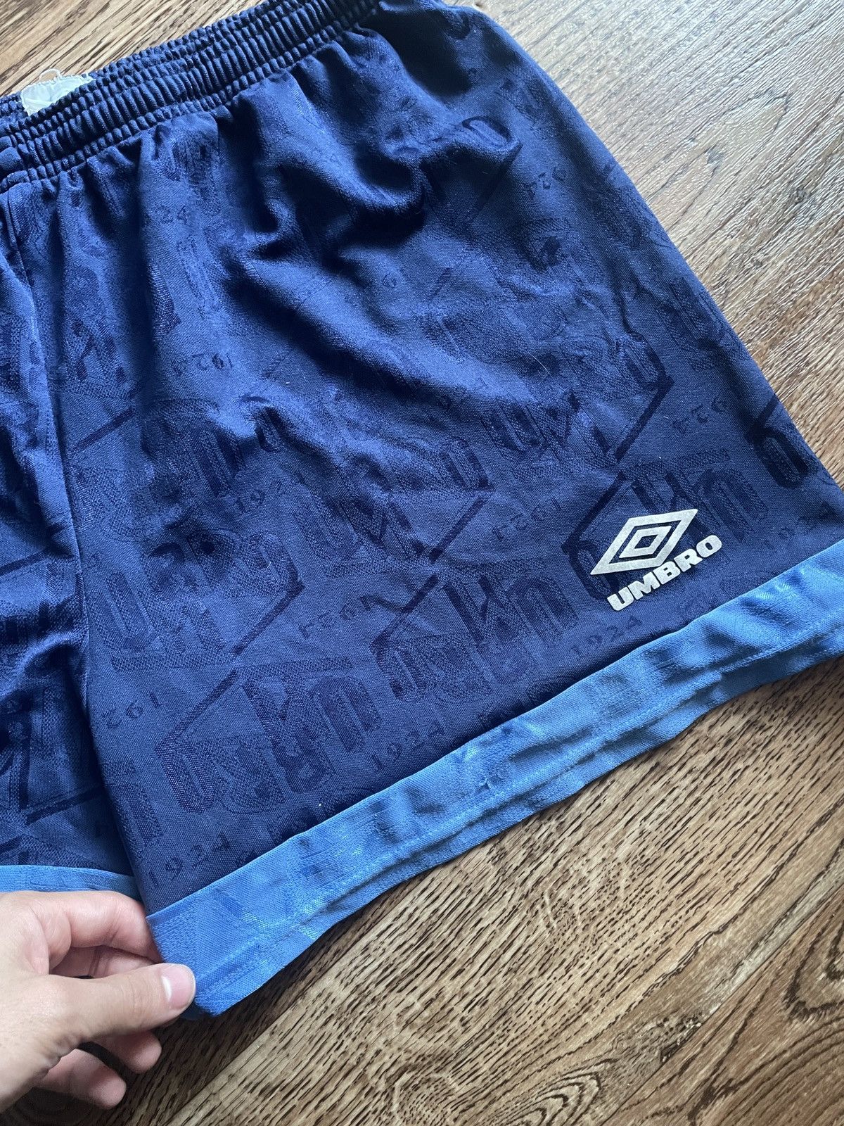 Umbro Mens vintage Umbro shorts soccer rare streetwear y2k Size US 34 / EU 50 - 6 Thumbnail