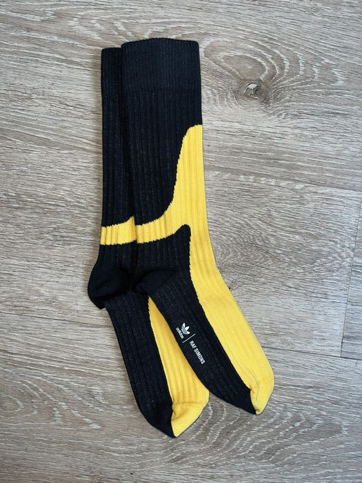 Crazy hot sale socks adidas