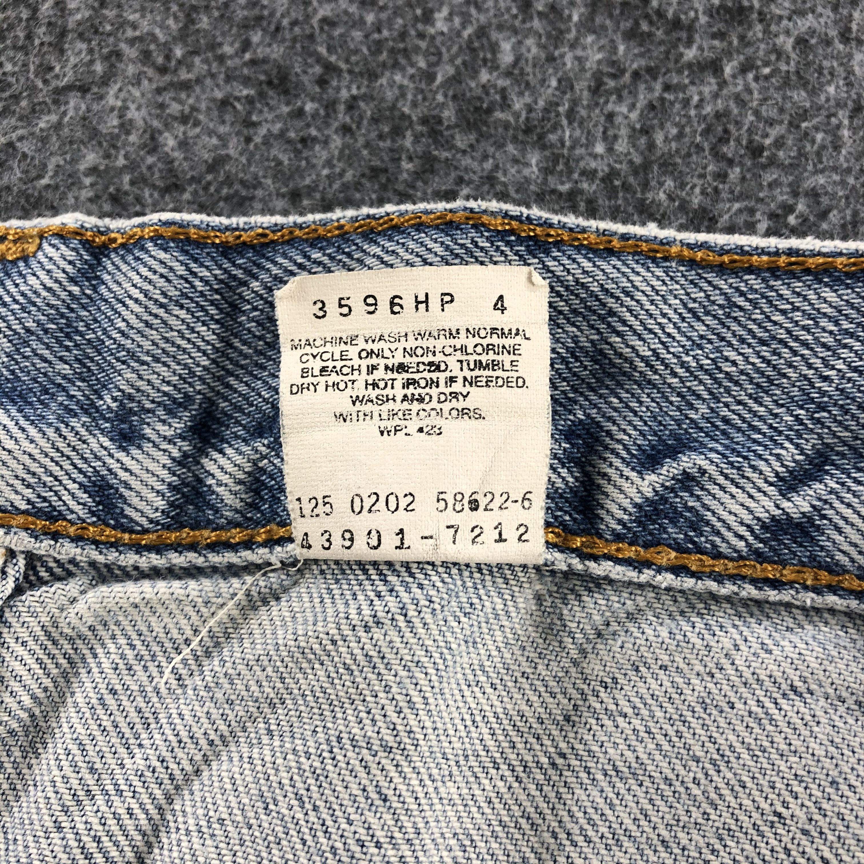 Levi's 90s Vintage Light Wash Levis 359 Jeans- J1347 Size US 30 / EU 46 - 11 Thumbnail
