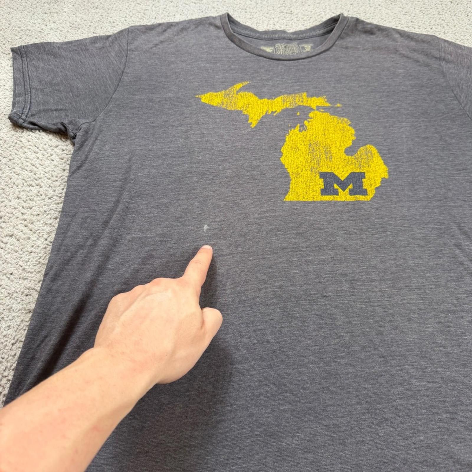 Other Michigan Wolverines T Shirt Mens XL Gray Made in USA Size US XL / EU 56 / 4 - 6 Thumbnail