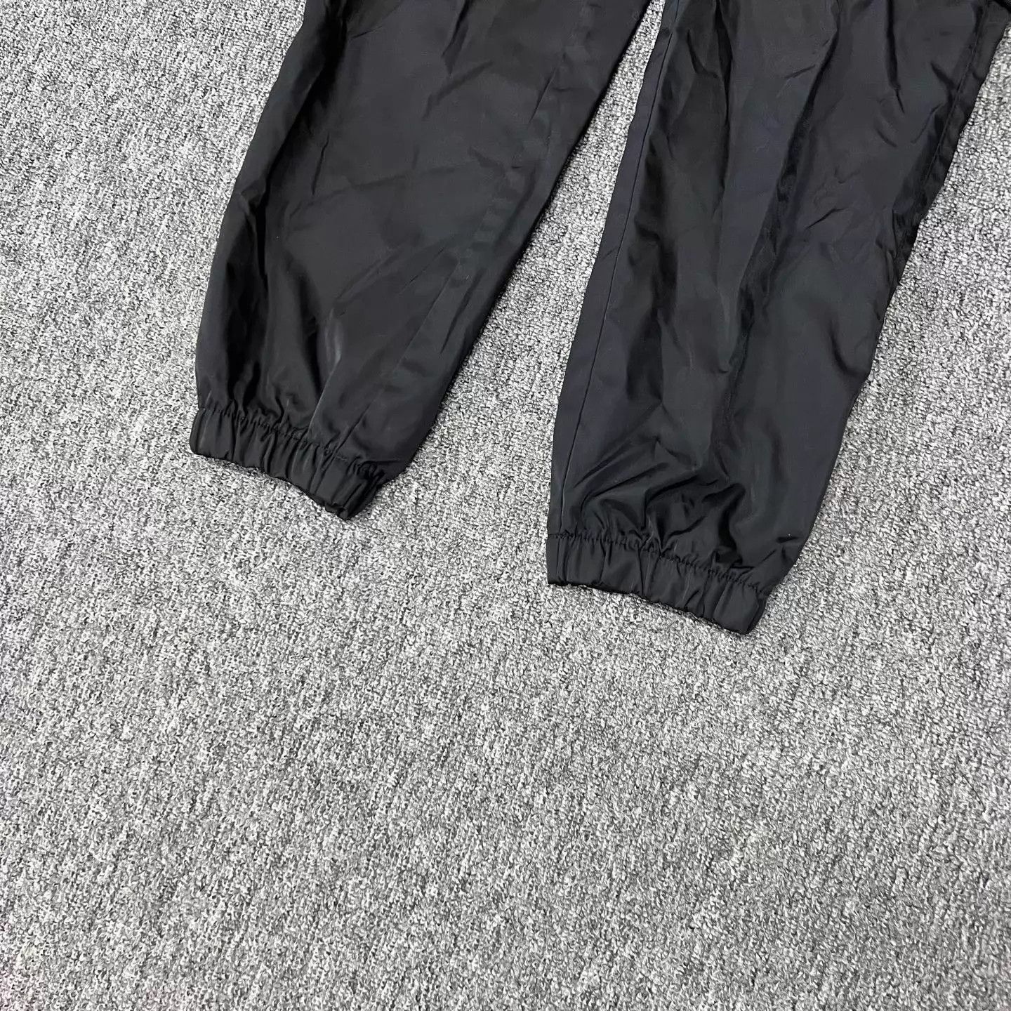 Prada Prada Triangle Logo Lock-Tab Recycled Nylon Pants 48 Size US 32 / EU 48 - 5 Thumbnail