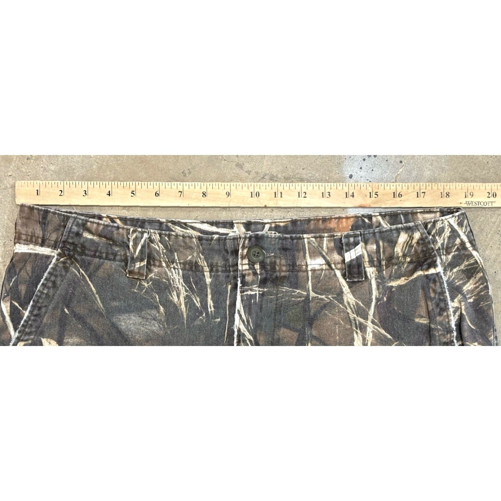 Realtree Realtree The Game LSU Camo Cargo Shorts Men’s 38x10 Cargo Cotton Embroidered Multicolor Camouflage LSU College 38 Mens Size US 38 / EU 54 - 7 Thumbnail