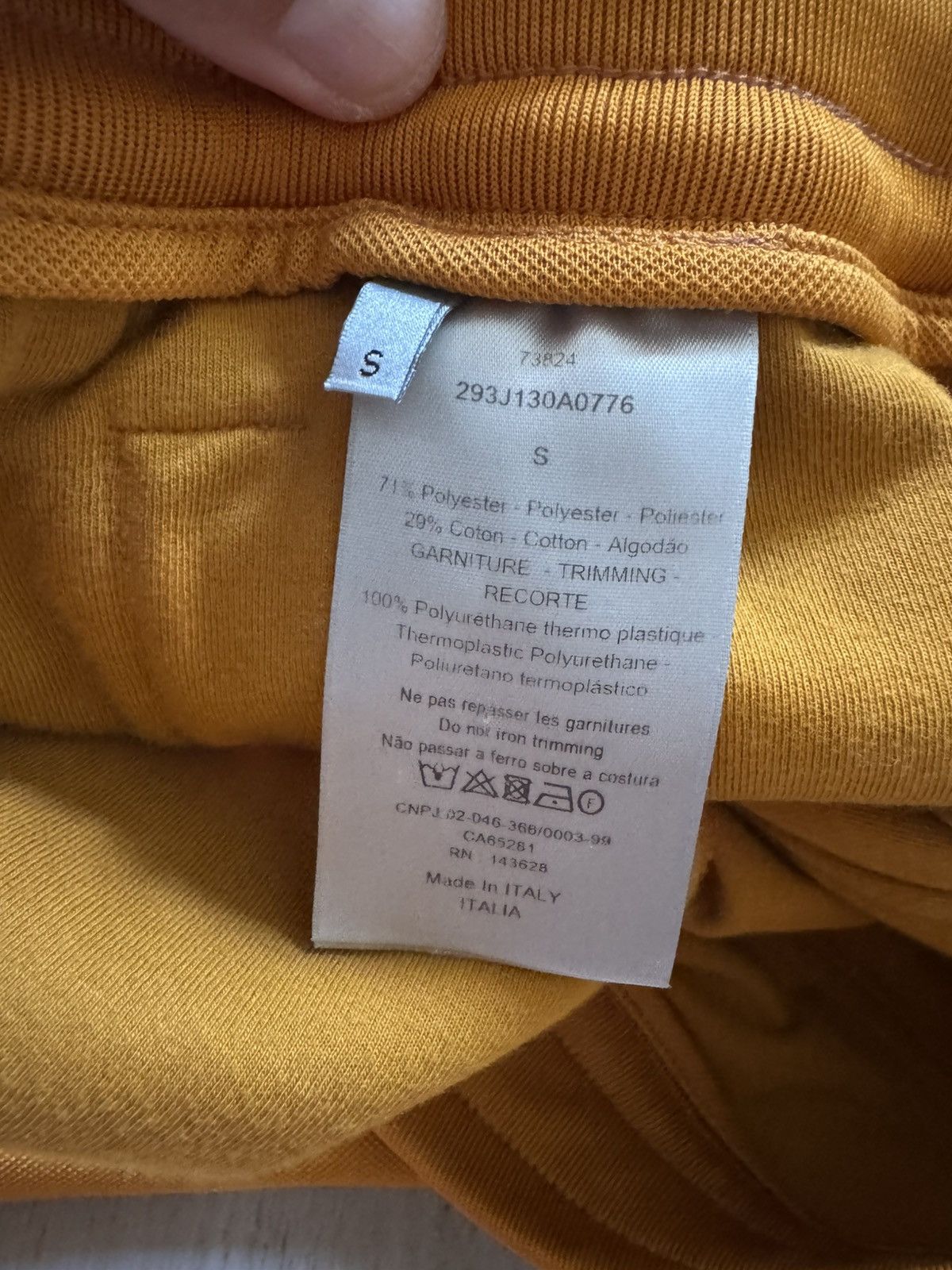 Dior DIOR shorts STUDY real measurements in photos shown by tape Size US 30 / EU 46 - 14 Thumbnail
