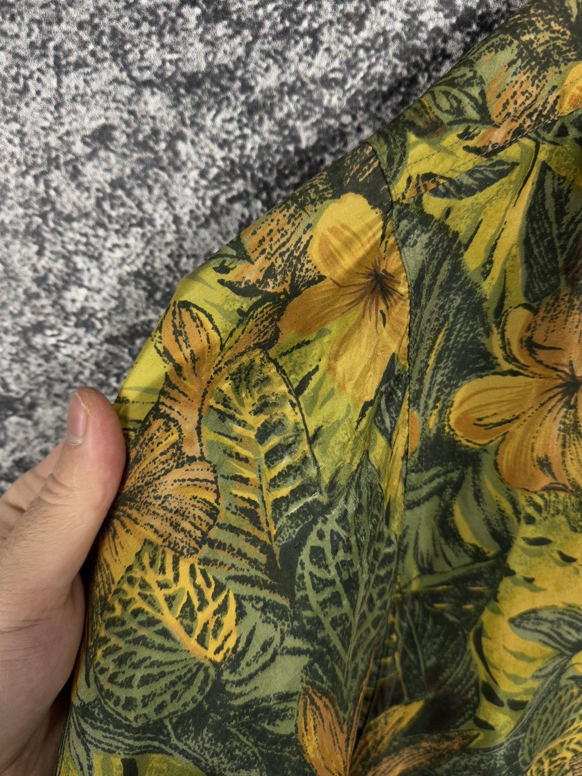 Vintage Anyway Silk Hawaiian Shirt Floral Tropical Short Sleeve Sz M Size US M / EU 48-50 / 2 - 13 Thumbnail