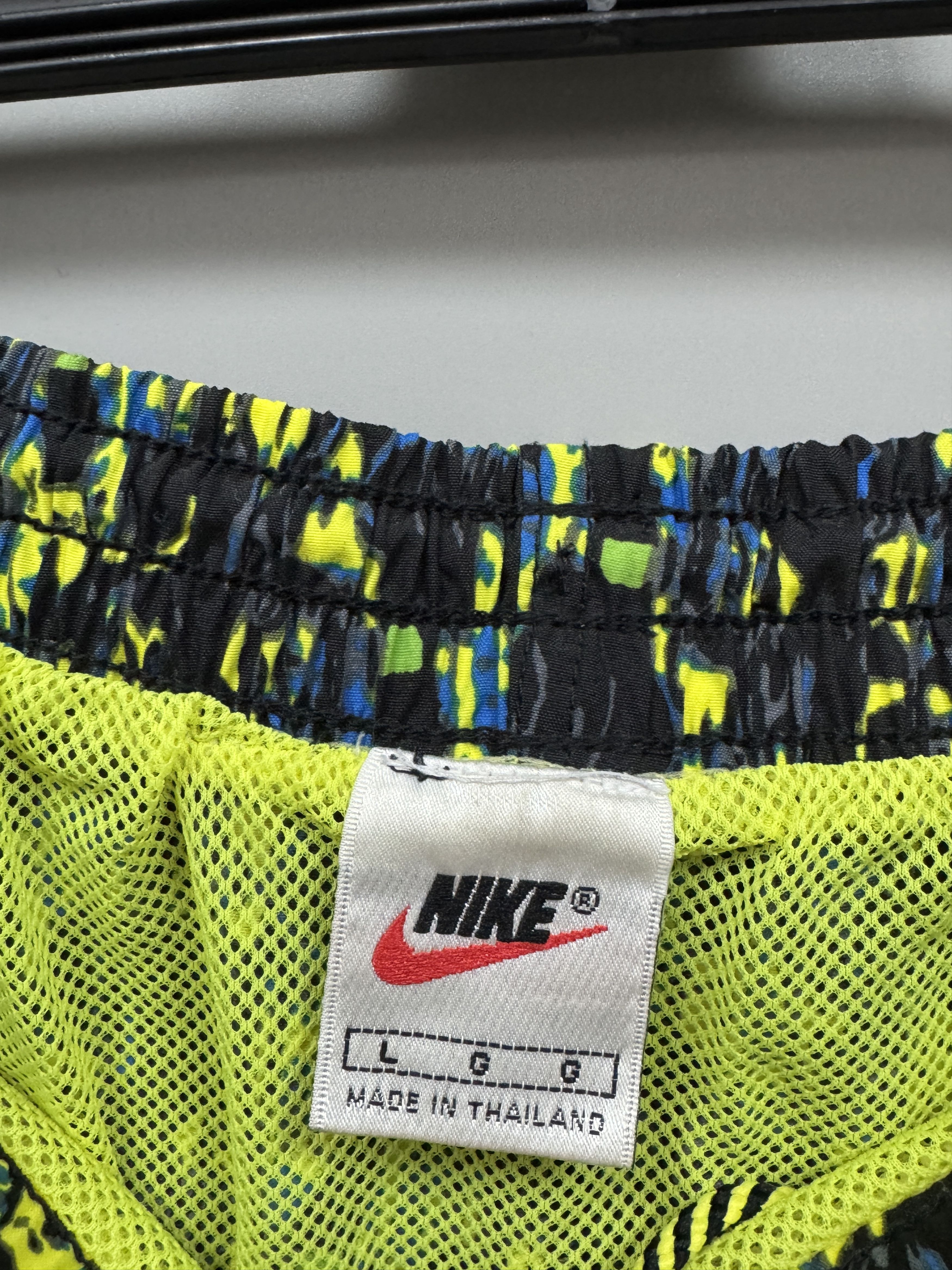 Nike Vintage 1990s NIKE White Tag Flame Swin Trunks Shorts Size US 34 / EU 50 - 7 Thumbnail