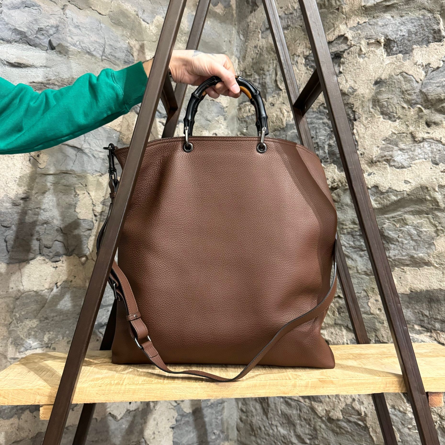 Gucci Gucci Customized Brown Leather Bamboo Handle 2 Way Tote Size ONE SIZE - 9 Thumbnail