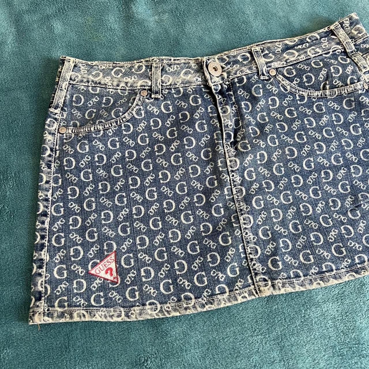 Guess GUESS Y2K Monogram Denim Mini Skirt – Iconic Vintage 2000s Size 30" / US 8 / IT 44 - 2 Thumbnail