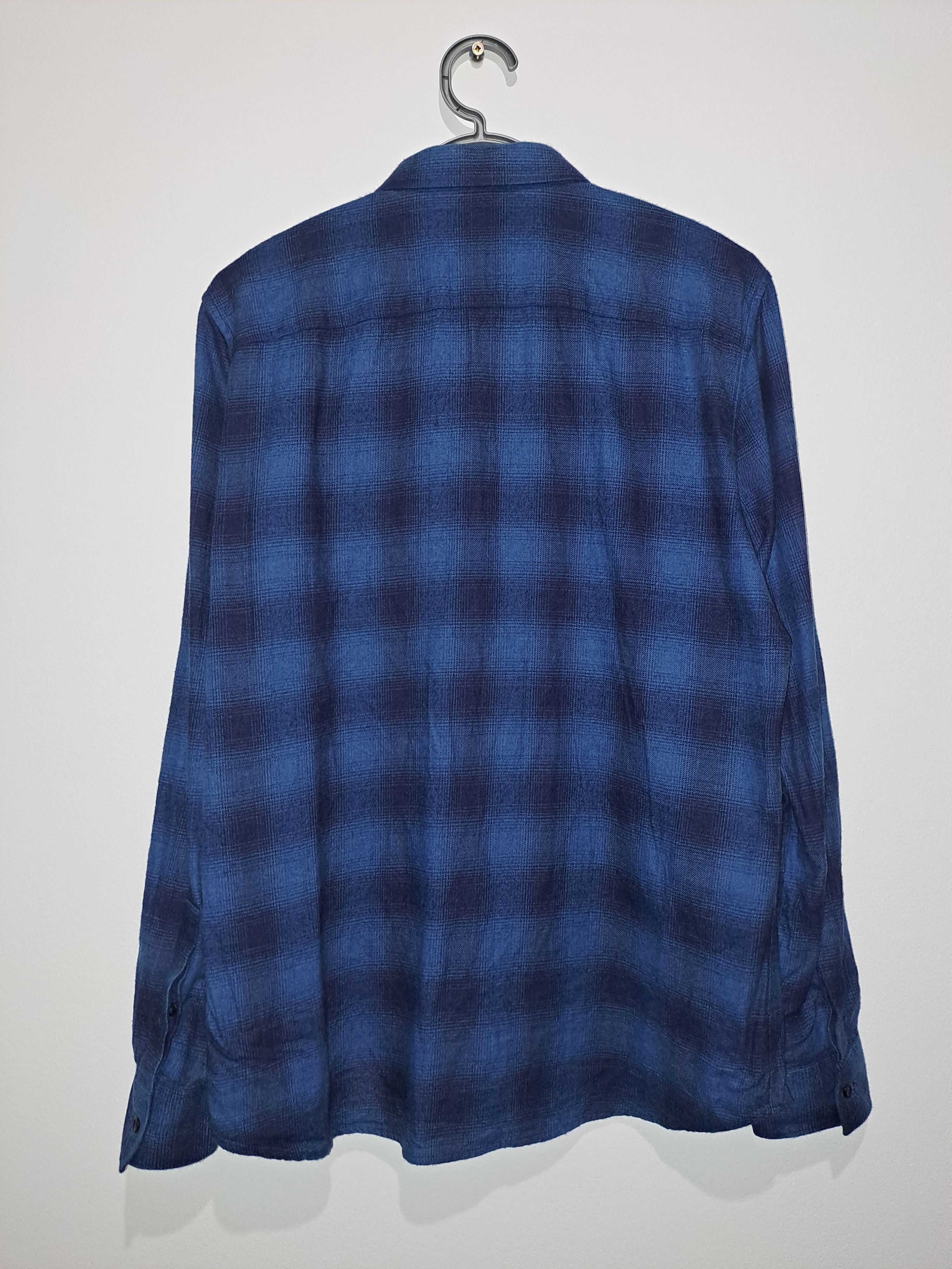 Givenchy Givenchy Flannel with leather star application Size US L / EU 52-54 / 3 - 2 Thumbnail