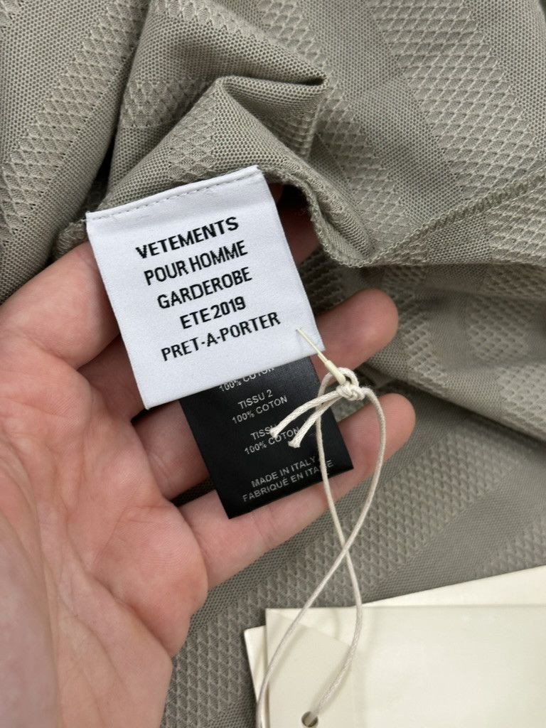 Vetements Vetements shirt Size US L / EU 52-54 / 3 - 6 Thumbnail