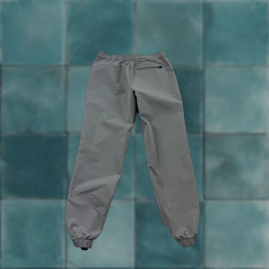 Banana Republic Banana Republic Pants Mens 32 Gray Motion Tech Hybrid Jogger Slim Fit Tapered Casual Stretch Pockets Size US 32 / EU 48 - 1 Thumbnail