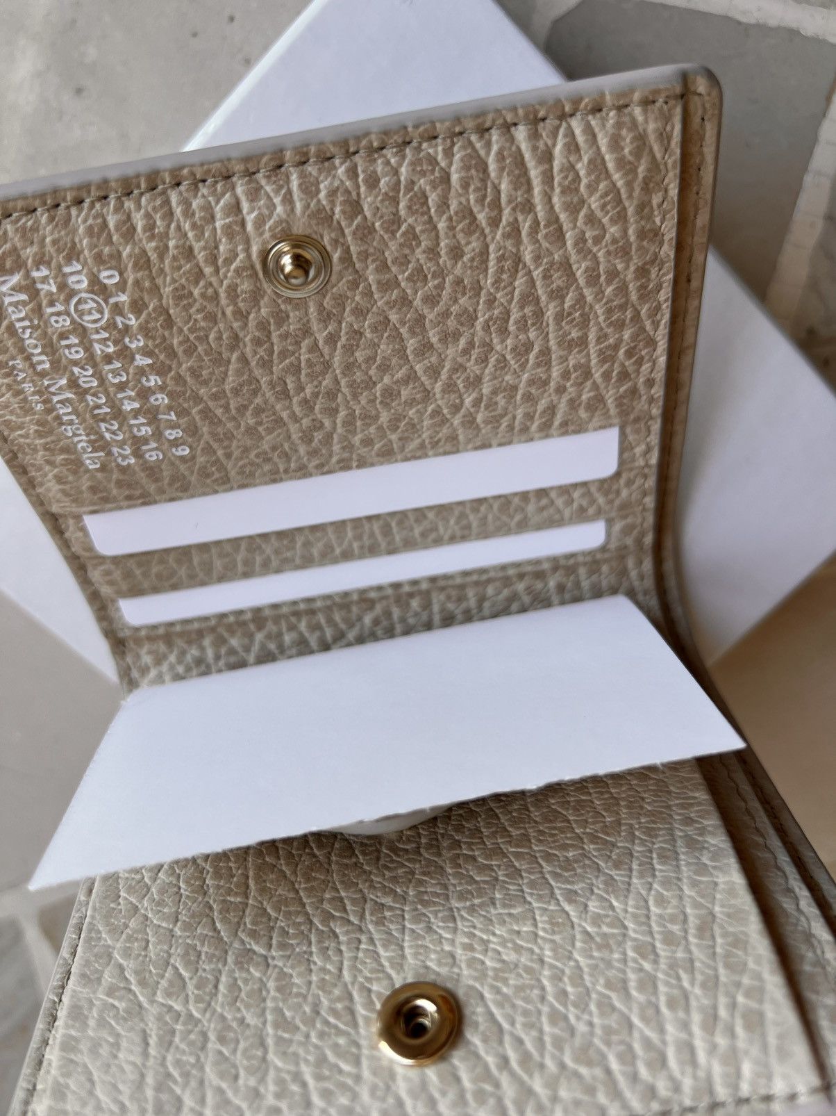 Maison Margiela Maison Margiela Leather Wallet Beige grain 11 cards holder Size ONE SIZE - 15 Thumbnail