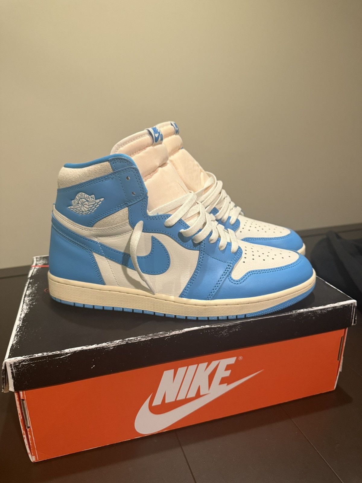 Jordan Brand Jordan 1 UNC Size US 12 / EU 45 - 3 Thumbnail