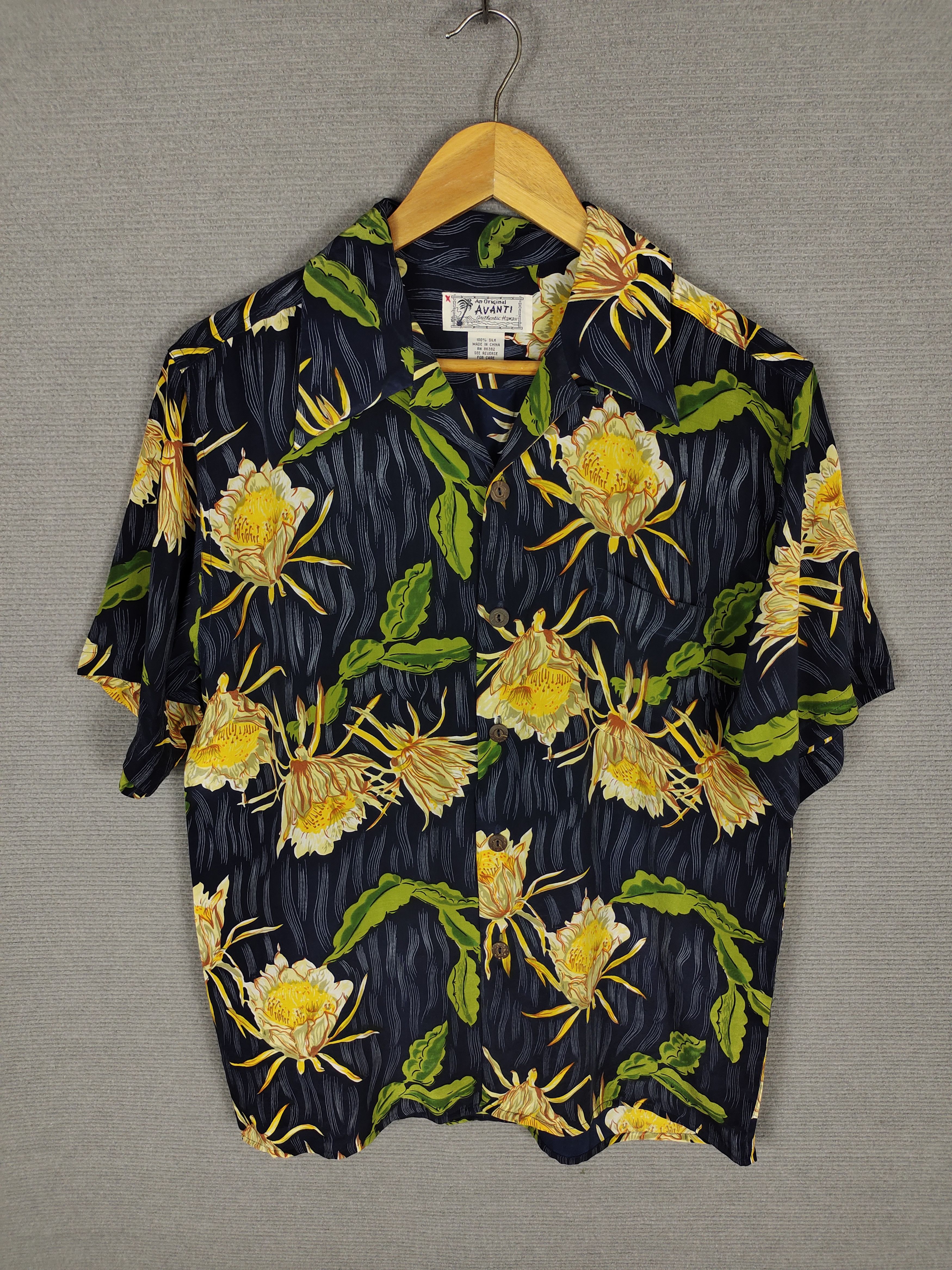Vintage Vintage Avanti Flower Printed Silk Hawaiian Shirt Size US S / EU 44-46 / 1 - 1 Thumbnail