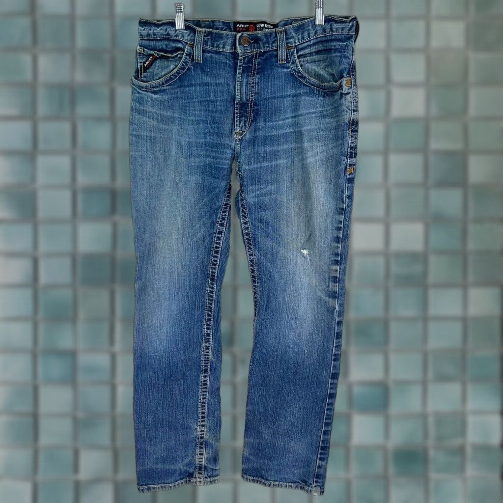 Ariat Jeans M4 Cat 2112 Straight Low Rise Denim Mens Size 35 Blue 36X33 Cat Horse Motorcycle Rock Southwestern Denim Jeans Mens