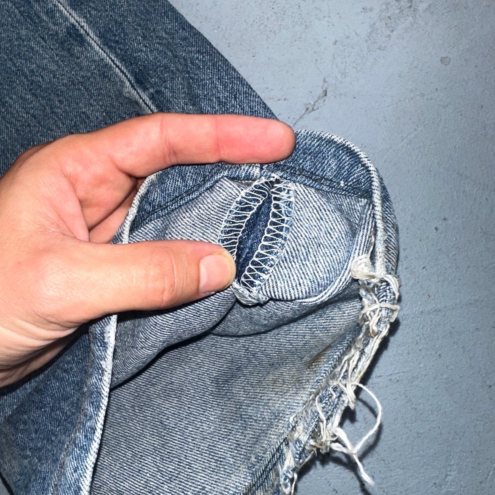 Levi's VINTAGE Levi's 501 Jeans Men 36x36 Straight Leg Blue Light Wash 90s USA Size US 36 / EU 52 - 5 Thumbnail