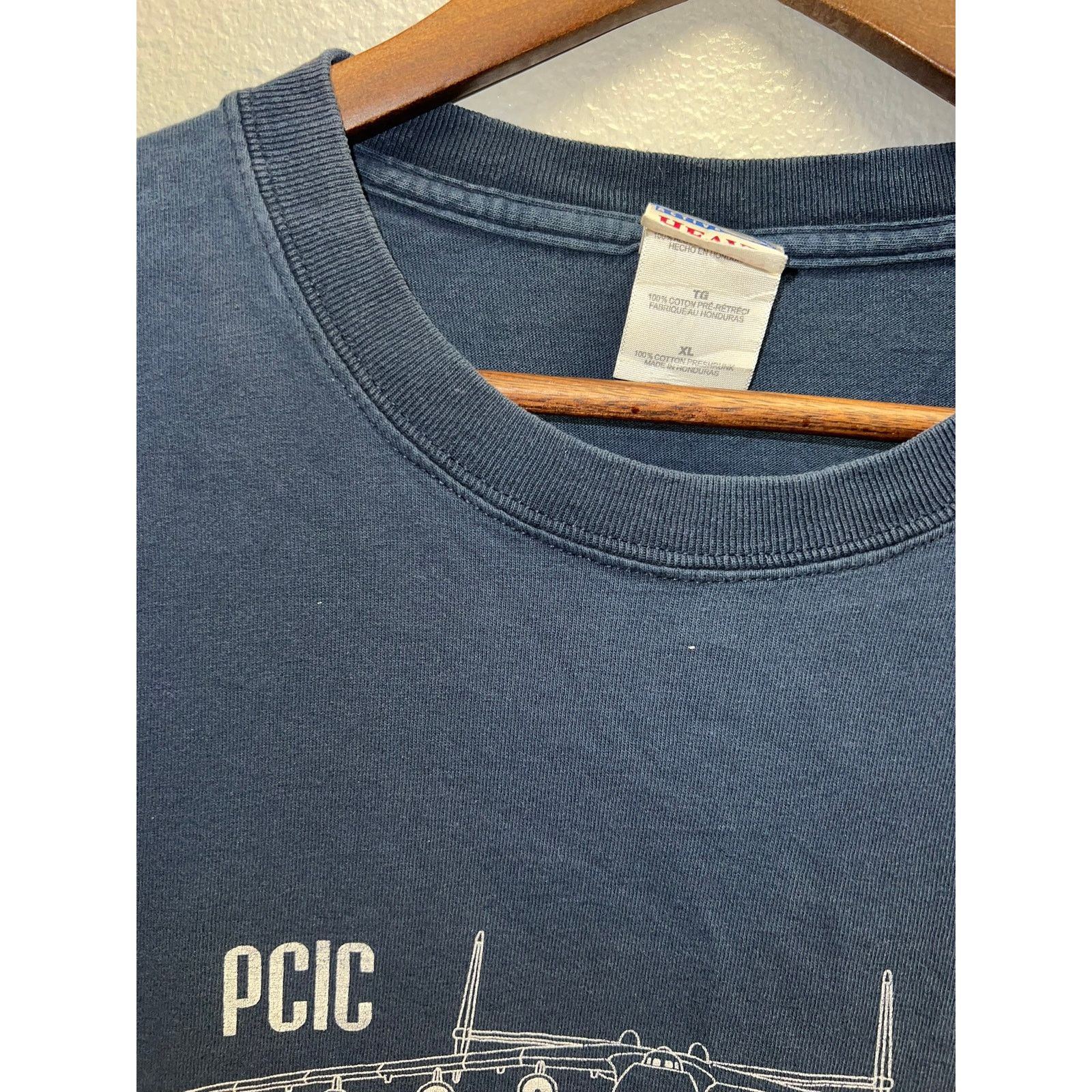 Gildan Vintage Wings Over The Rockies Shirt PCIC Pilot Jet tee XL Size US XL / EU 56 / 4 - 5 Thumbnail