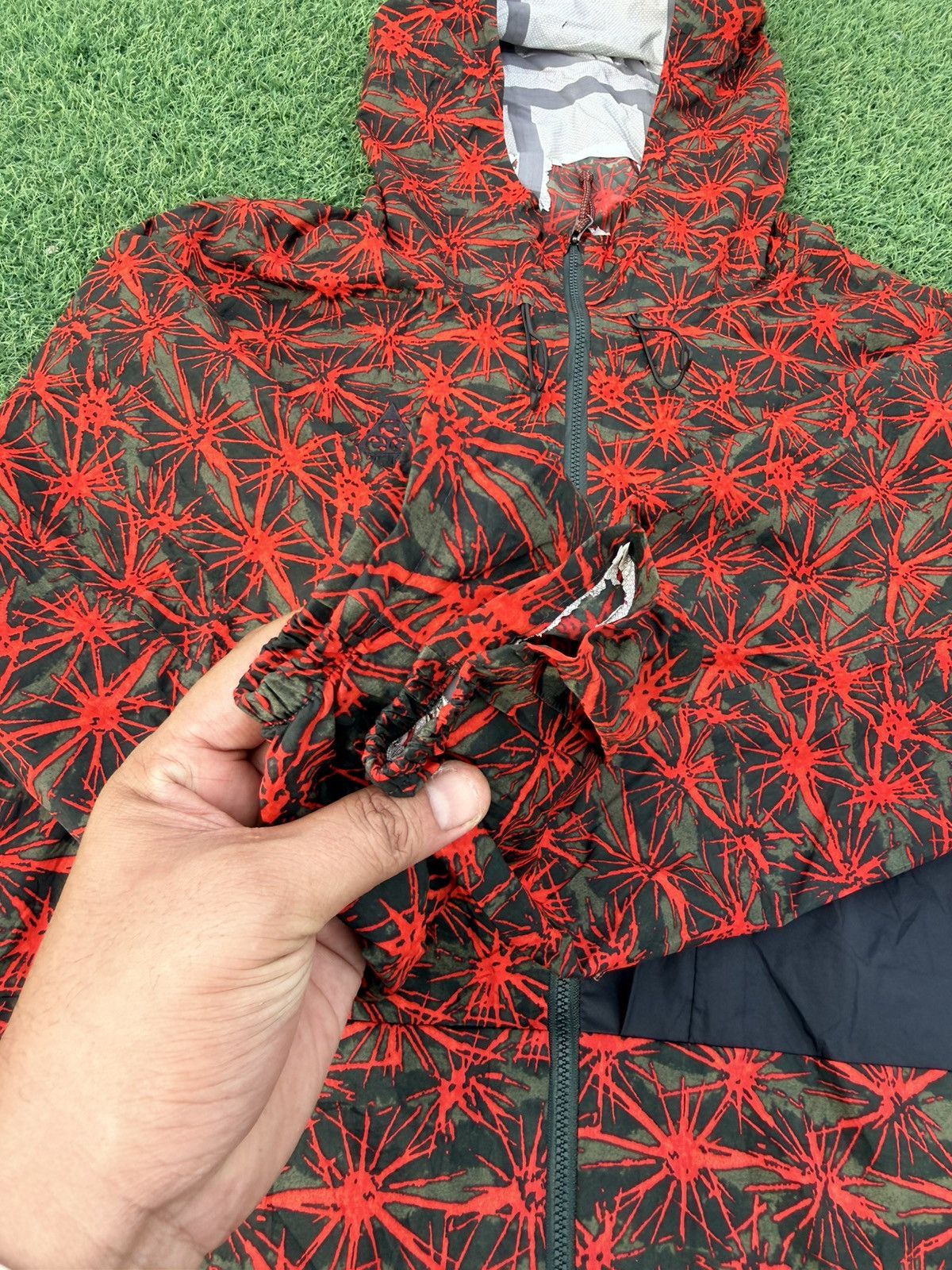 Nike ACG Nike ACG AOP 2.5L Packable Rush Red Jacket Size US M / EU 48-50 / 2 - 9 Thumbnail