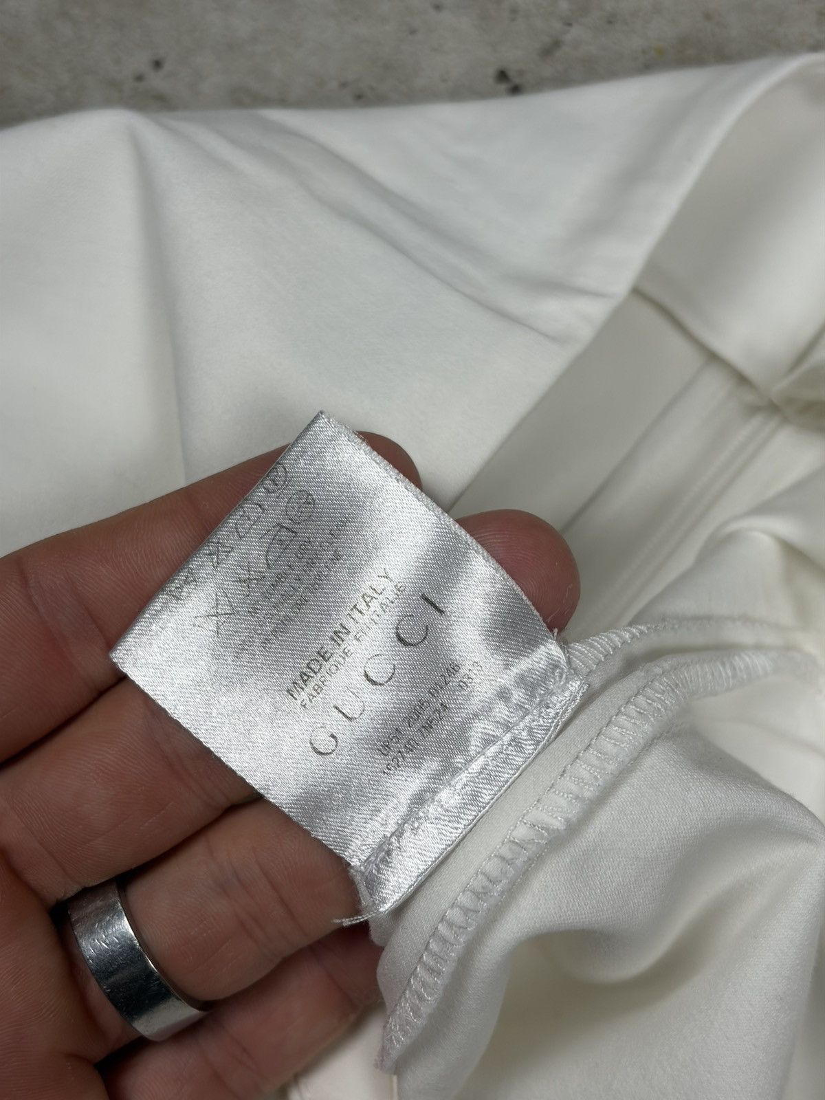 Gucci Gucci 2005 White Mini Skirt Belted Gold Logo Emblished Size 28" / US 6 / IT 42 - 9 Thumbnail