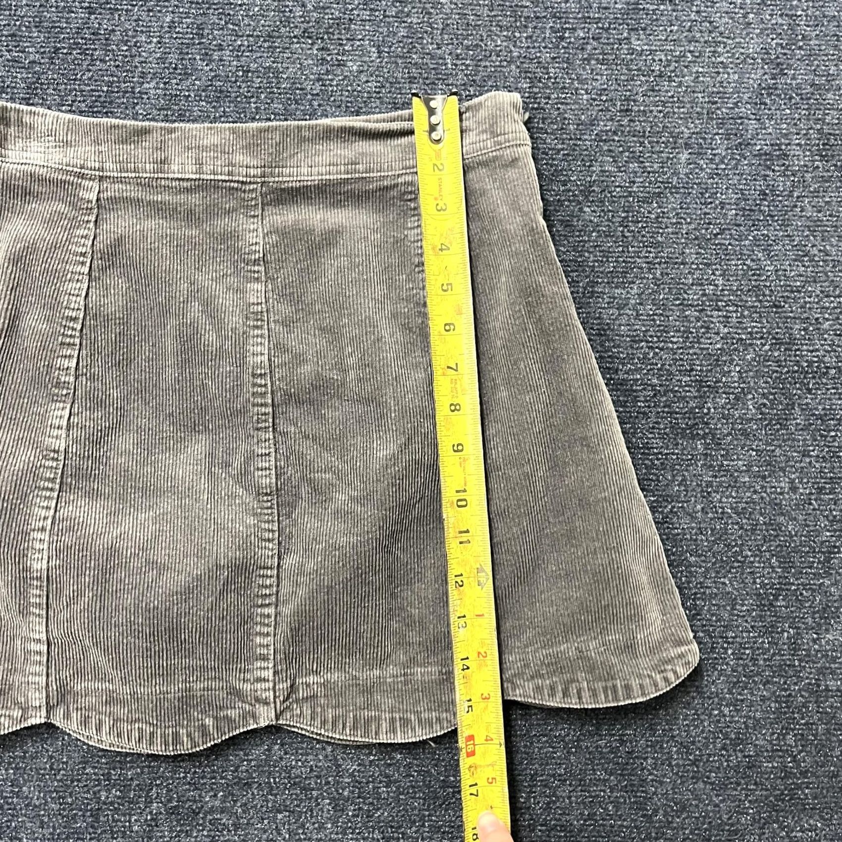Vintage Altar'd State Skirt Womens Small A-Line Mini Gray Corduroy Scallop Hem Stretch Lined Casual Accessories Size 28" / US 6 / IT 42 - 6 Thumbnail