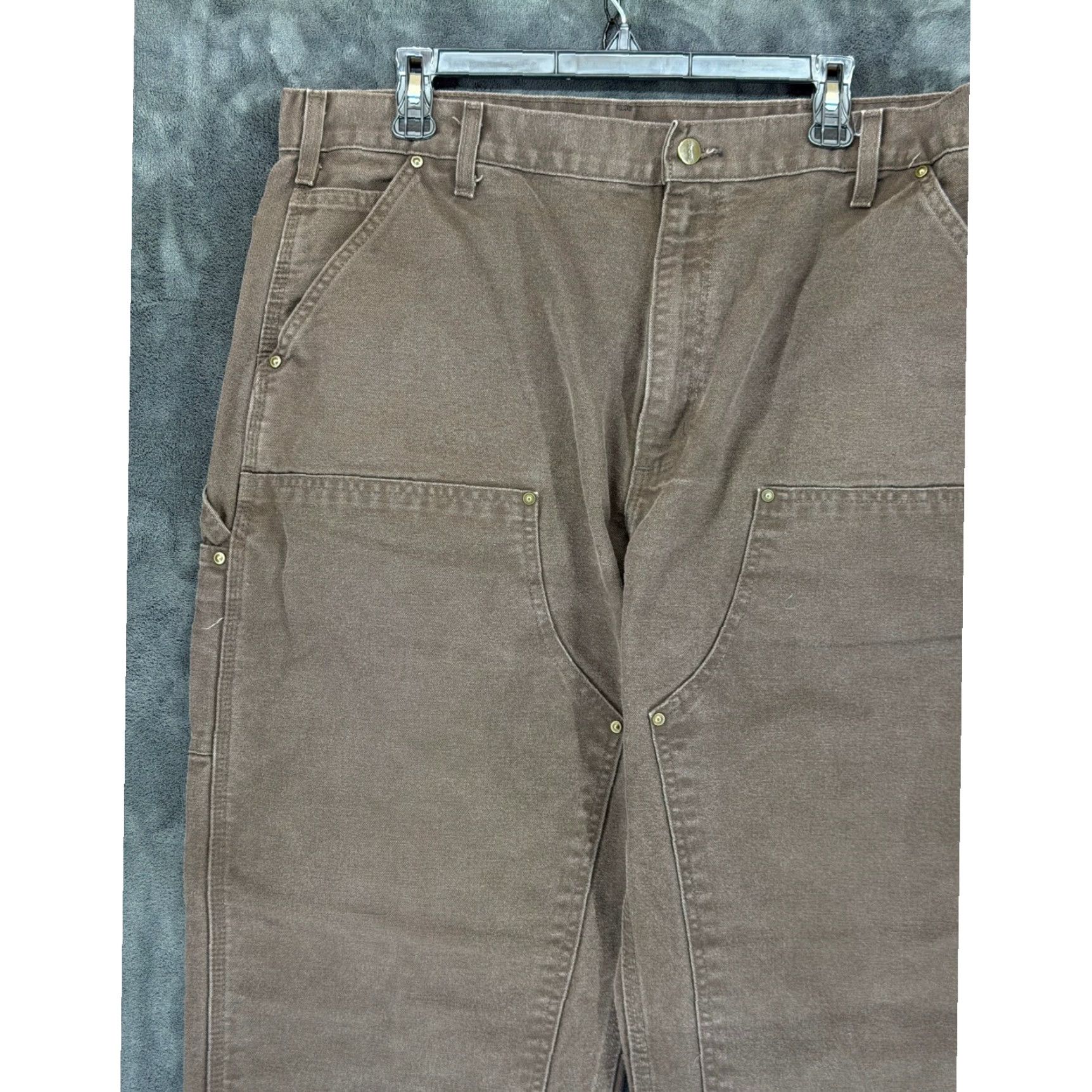 Carhartt VINTAGE? No — Carhartt B136 DKB Double Front Work Pants Dark Brown Dungaree Fit Mens 40x32 Size US 40 / EU 56 - 2 Thumbnail