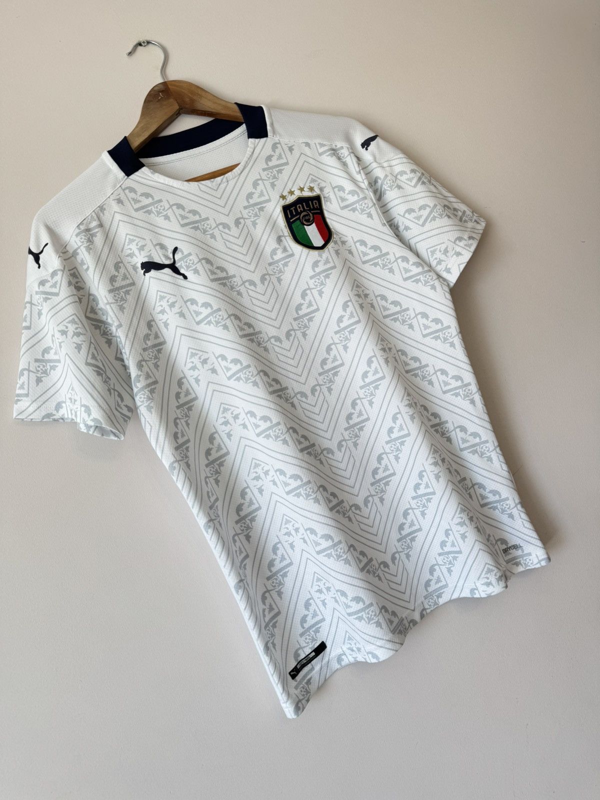 Puma Italy 2020-2021 Away Euro Soccer Jersey Football Shirt Kit Size US M / EU 48-50 / 2 - 4 Thumbnail