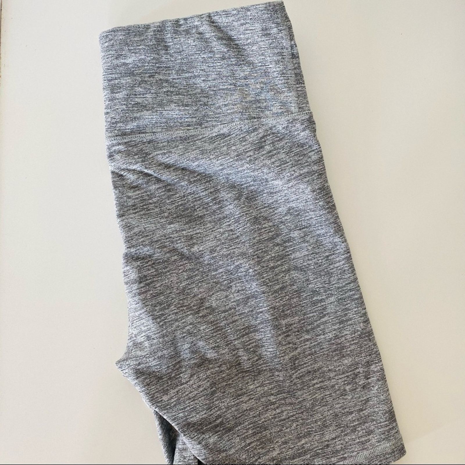 Old Navy OLD NAVY Grey White Stripe High Rise Waisted Biker Shorts 8" Size 30" / US 8 / IT 44 - 6 Thumbnail