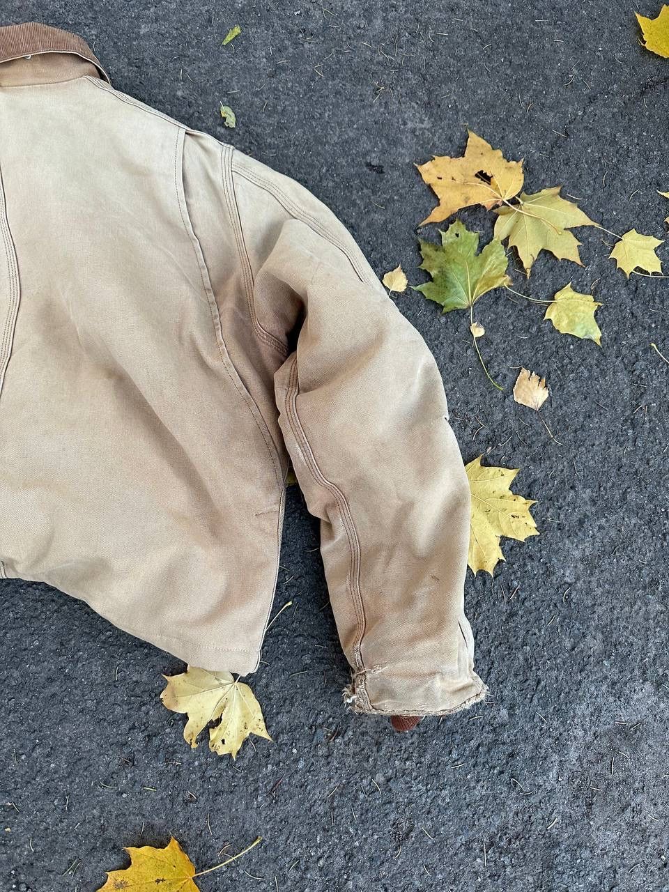 Carhartt 90s Carhartt Work Natural Sun Faded Distressed Detroit Boxy Size US L / EU 52-54 / 3 - 15 Thumbnail