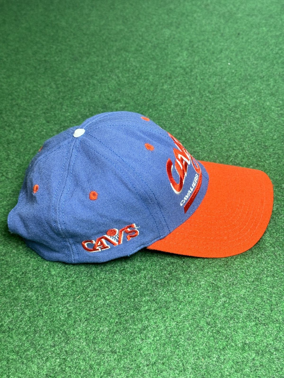 NBA × Twins × Vintage Vintage 90s Cleveland Cavs Cavaliers Twins NBA Snapback Hat Size ONE SIZE - 2 Thumbnail