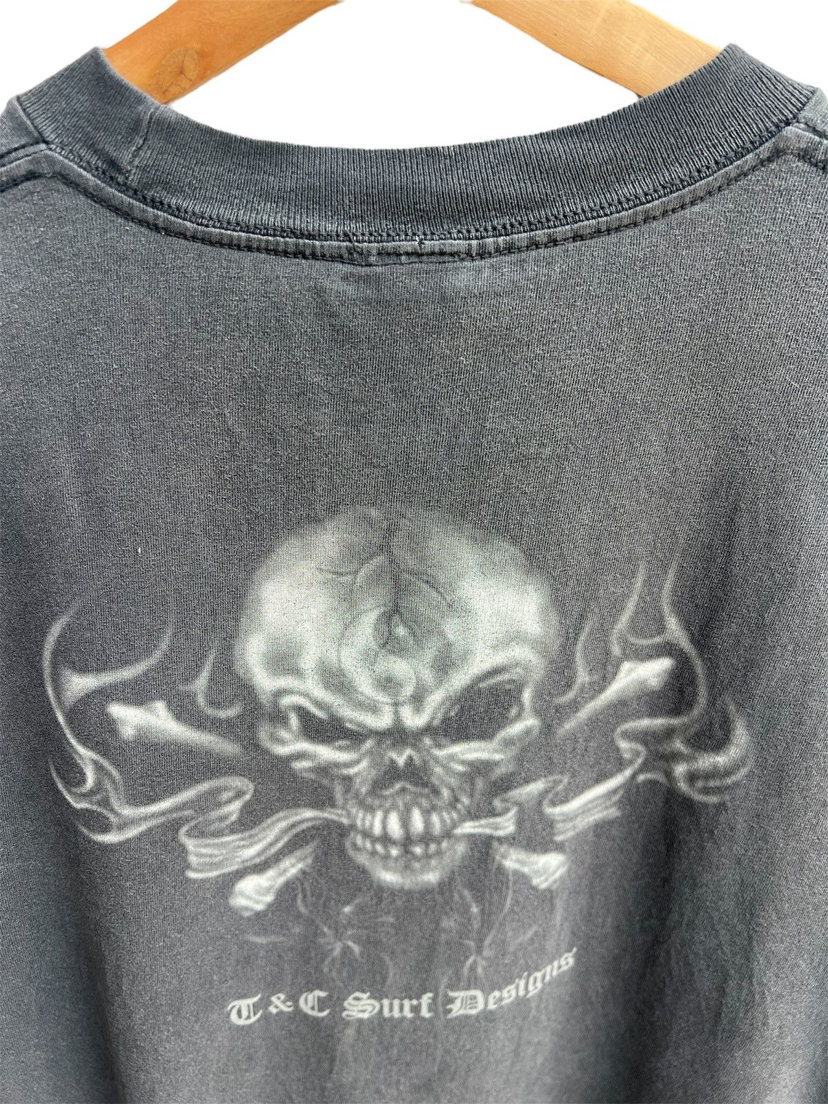 Vintage Vintage Sunfaded Flame Town & Country Skull Surf Tee Size US L / EU 52-54 / 3 - 10 Thumbnail