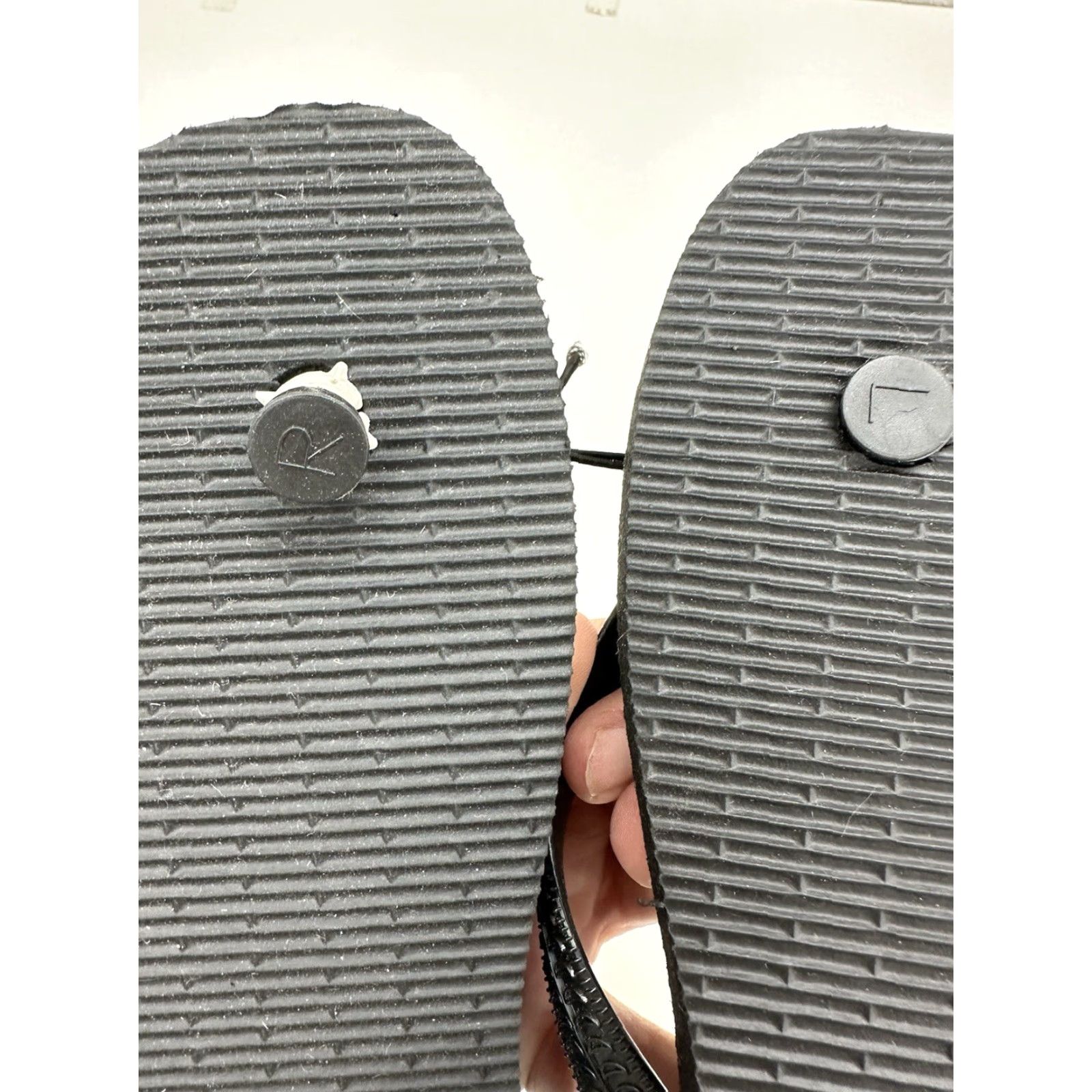 Vintage No Boundaries Womens Flip Flops Size 5-6 Black NWTs Beach Y2K Thong Sandal Size US 6 / IT 36 - 7 Thumbnail