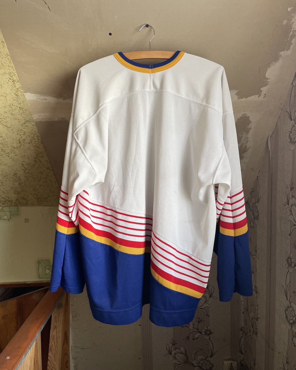 Ccm VINTAGE CALGARY FLAMES ICE HOCKEY JERSEY CCM SIZE XXL ADULT Size US XXL / EU 58 / 5 - 13 Thumbnail