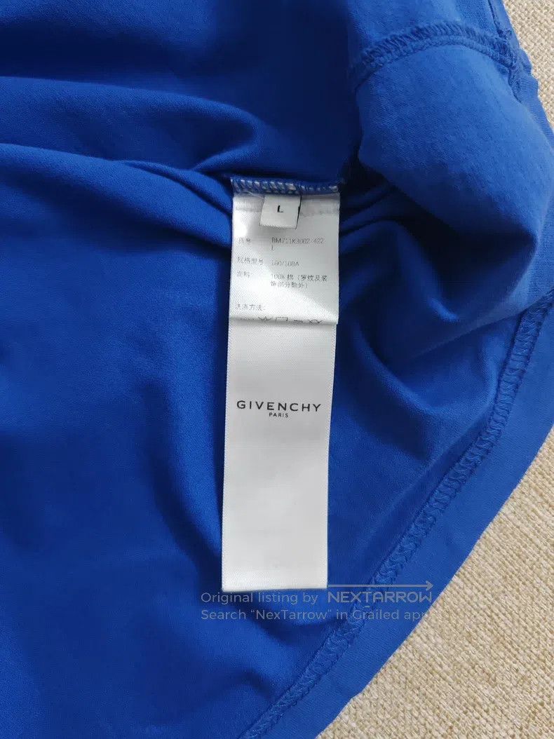 Givenchy Givenchy Men's Short-Sleeve T-Shirt Purchased at Official Size US L / EU 52-54 / 3 - 4 Thumbnail