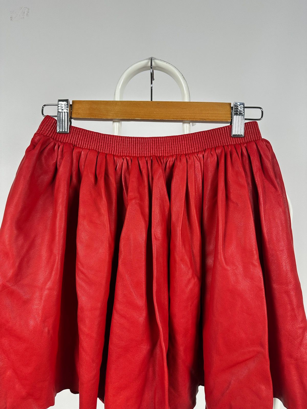 Miu Miu Miu Miu Red Leather Lambskin Mini Skirt Size 27" / US 4 / IT 40 - 10 Thumbnail