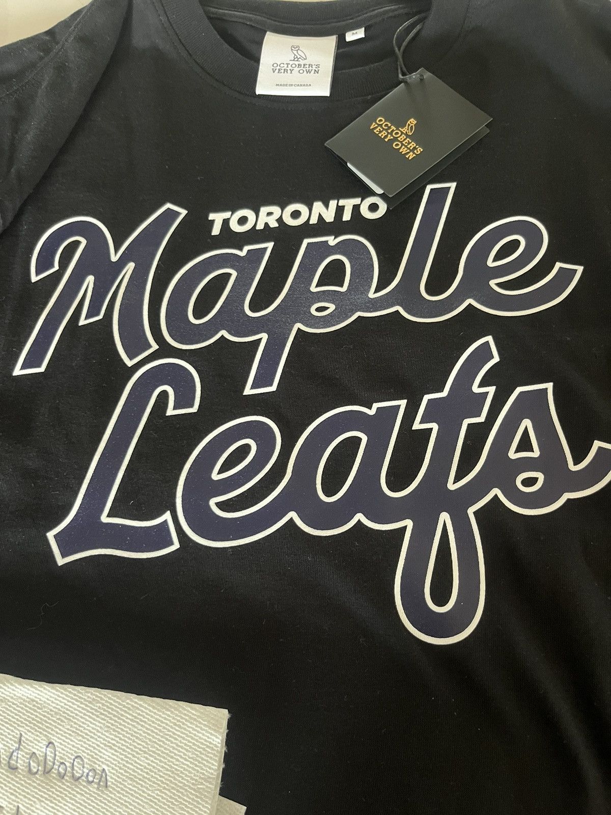 October's Very Own OVO X NHL - “Hometown Heros” Maple Leafs Tee Size US M / EU 48-50 / 2 - 1 Thumbnail