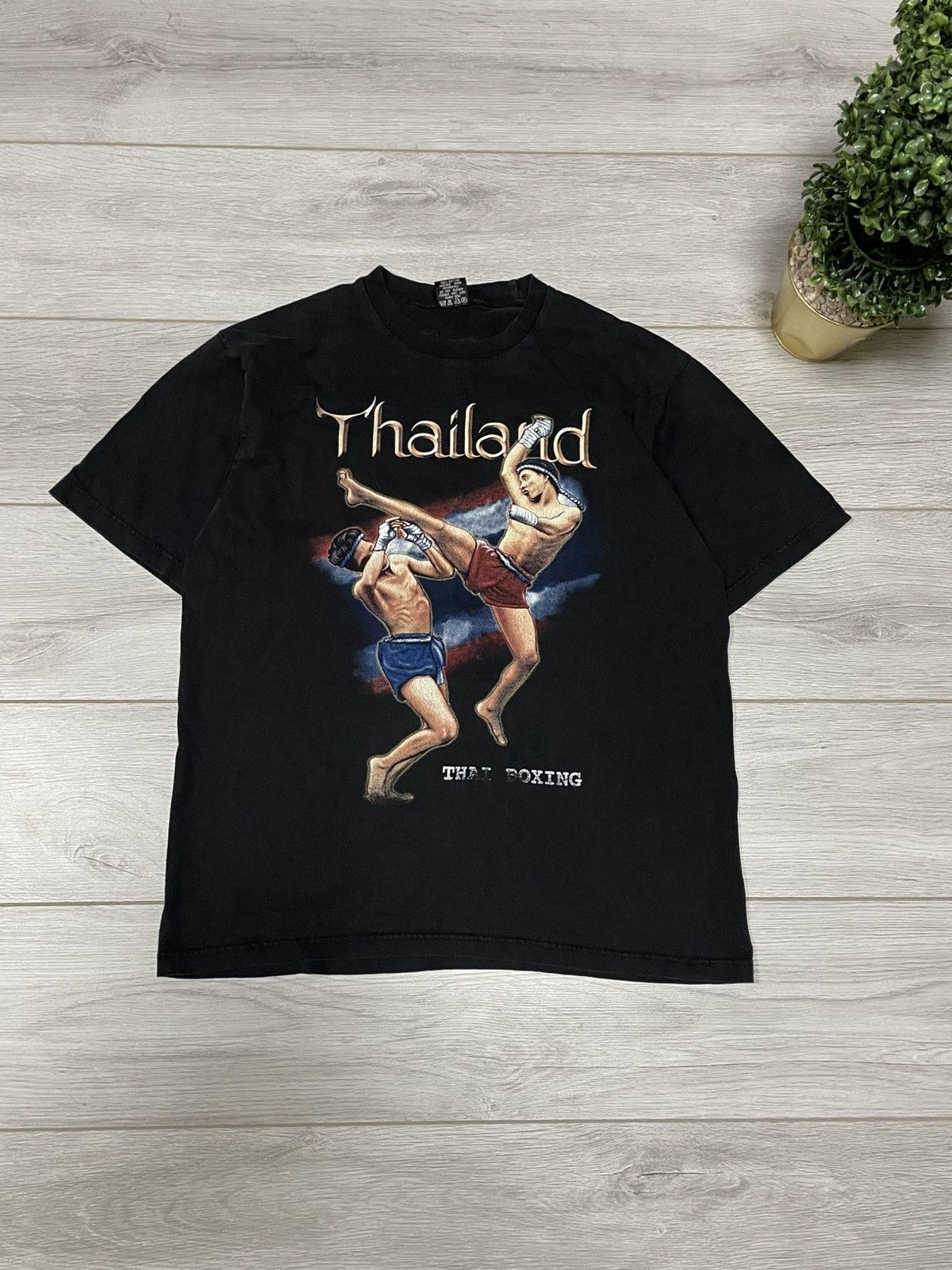 Vintage Vintage Thailand Muay Thai Boxing Graphic Tee Streetwear Size US L / EU 52-54 / 3 - 1 Thumbnail