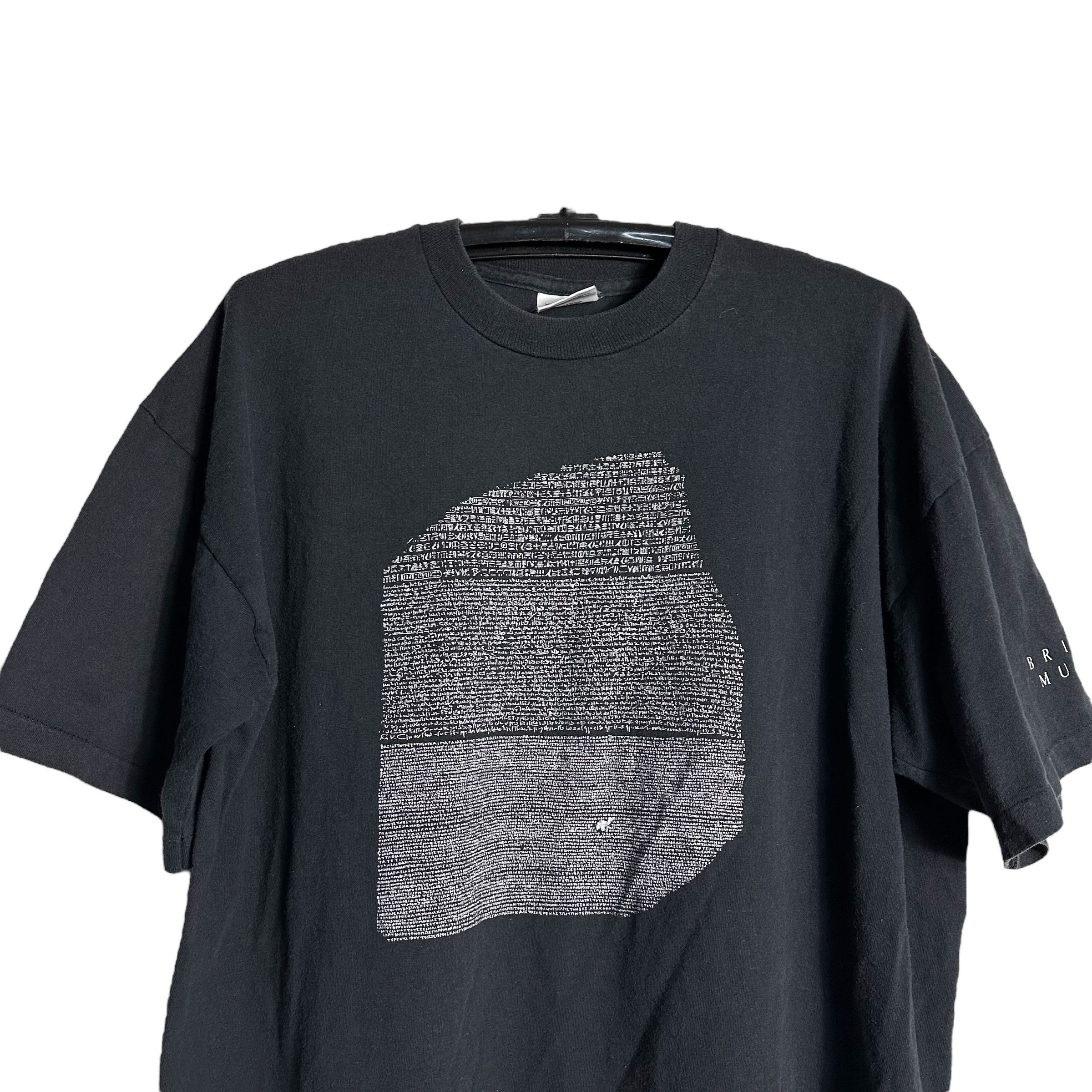 Arts & Science 🔥RARE🔥Vintage The British Musuem Rosetta Stone T-shirt Size US XL / EU 56 / 4 - 2 Thumbnail