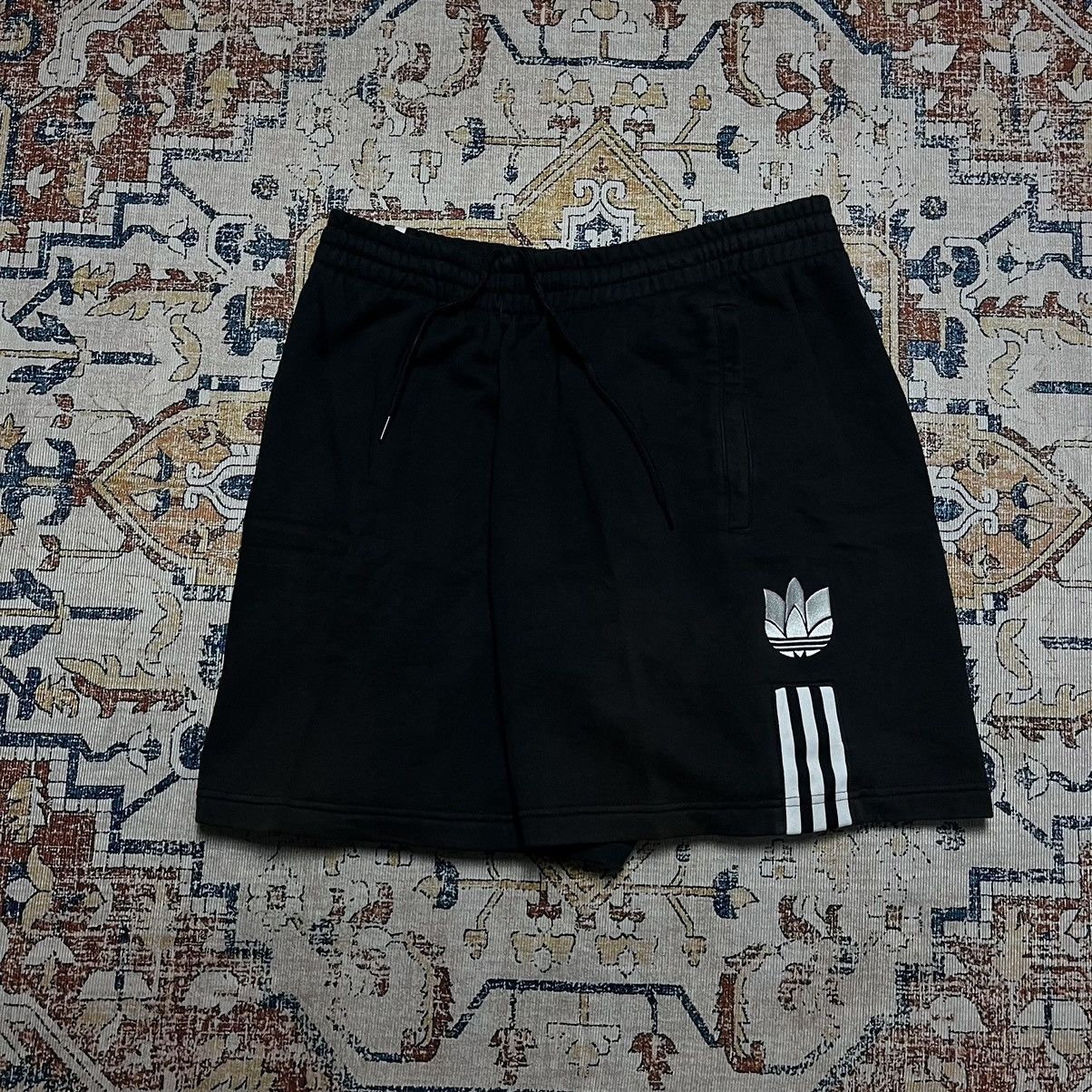 Adidas Addidas Trifoil Streetwear Size US 40 / EU 56 - 1 Thumbnail