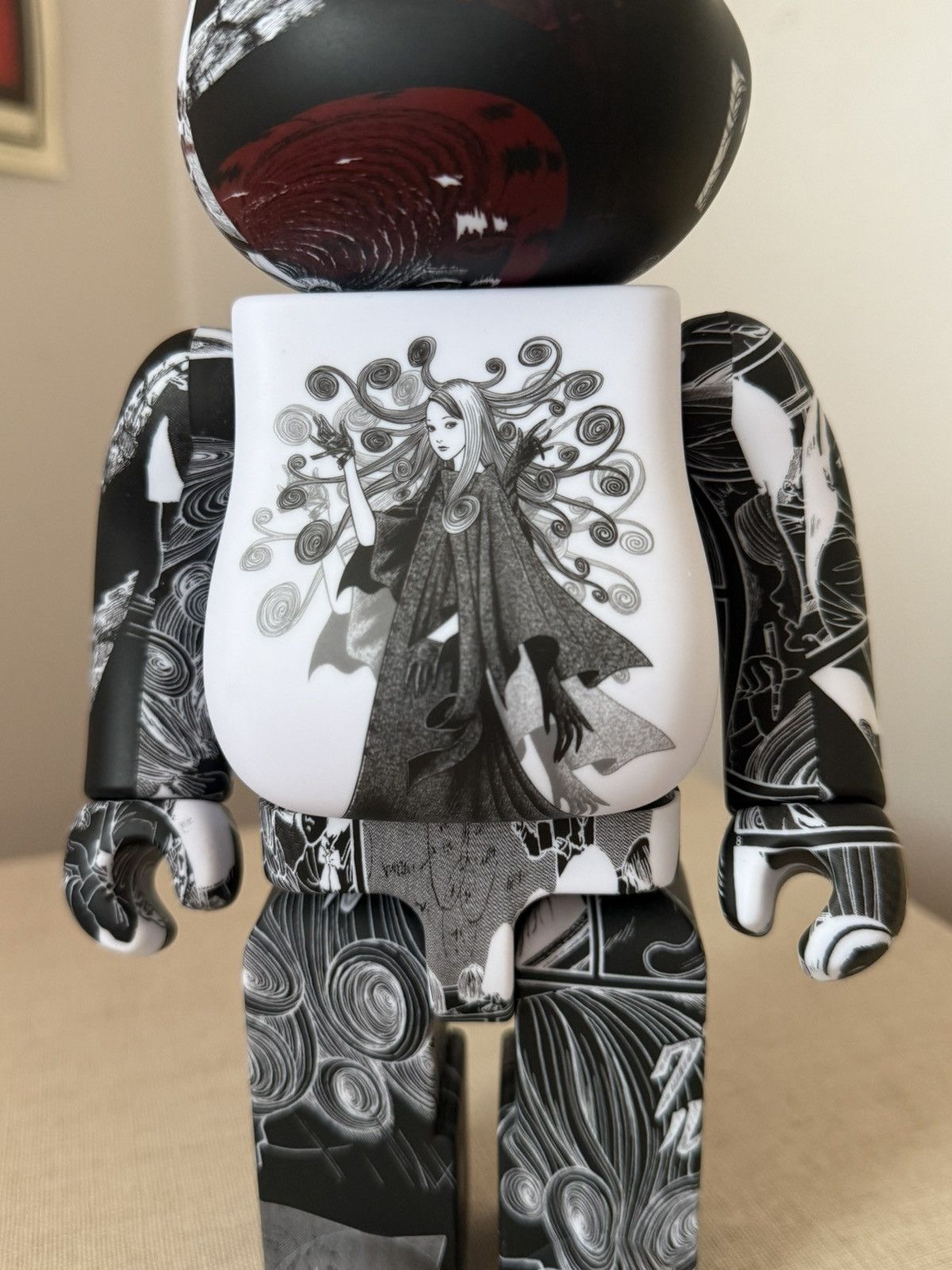 Other Bearbrick x S'YTE x Junji Ito Uzumaki 1000% Size ONE SIZE - 9 Thumbnail