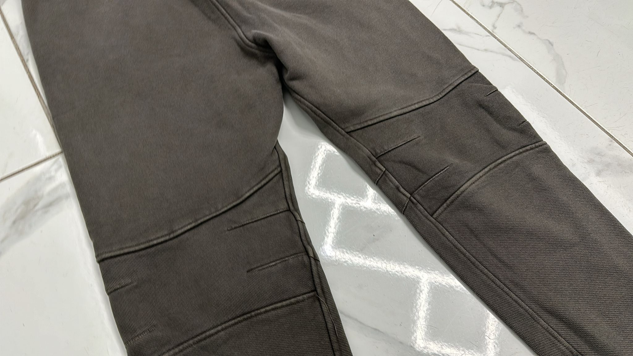 Adidas *RARE* Yeezy Season 1 Sweatpant Size Small Size US 30 / EU 46 - 6 Thumbnail