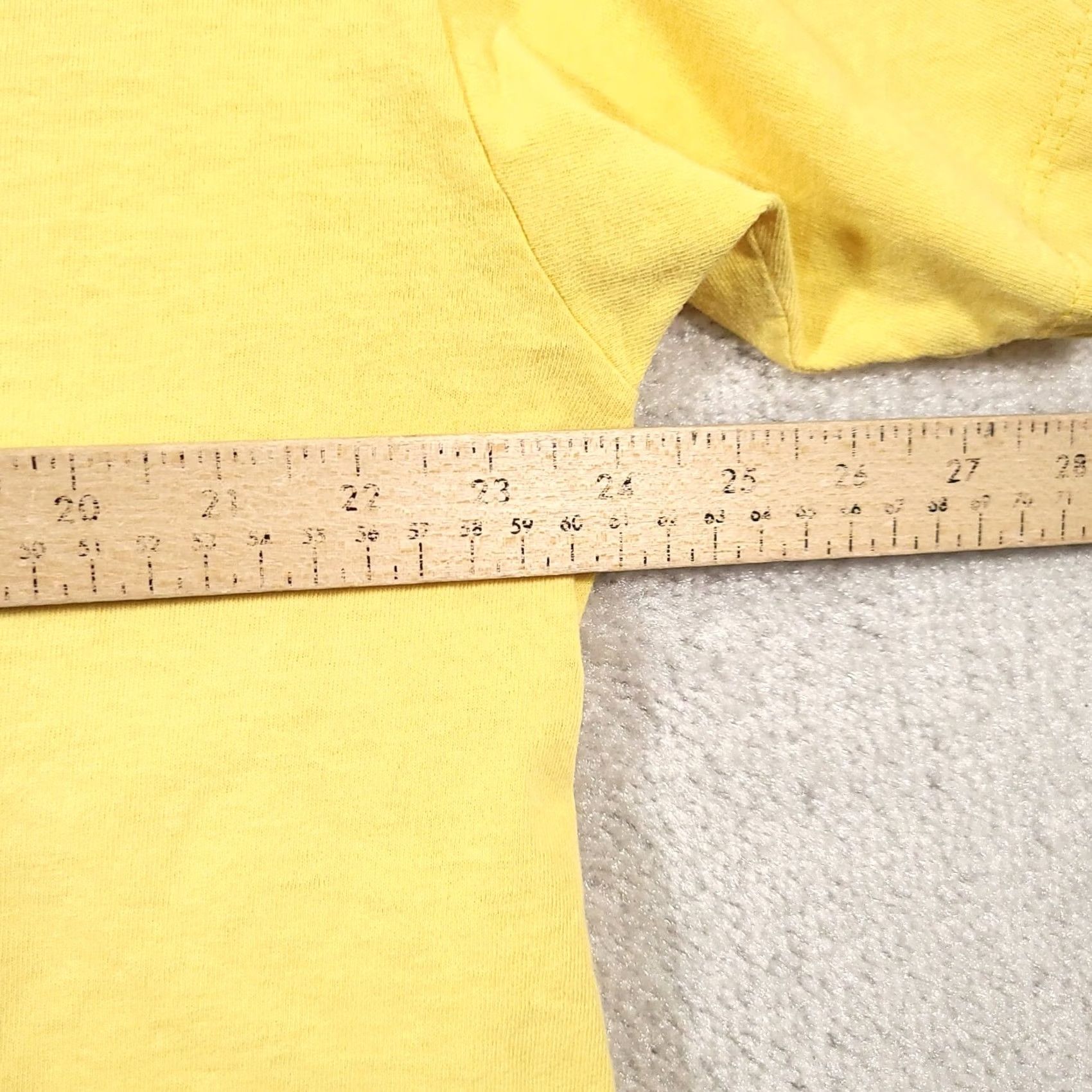 Nike VINTAGE Nike Shirt Mens XL Yellow Swoosh Short Sleeve Crewneck Faded Grunge Size US XL / EU 56 / 4 - 3 Thumbnail